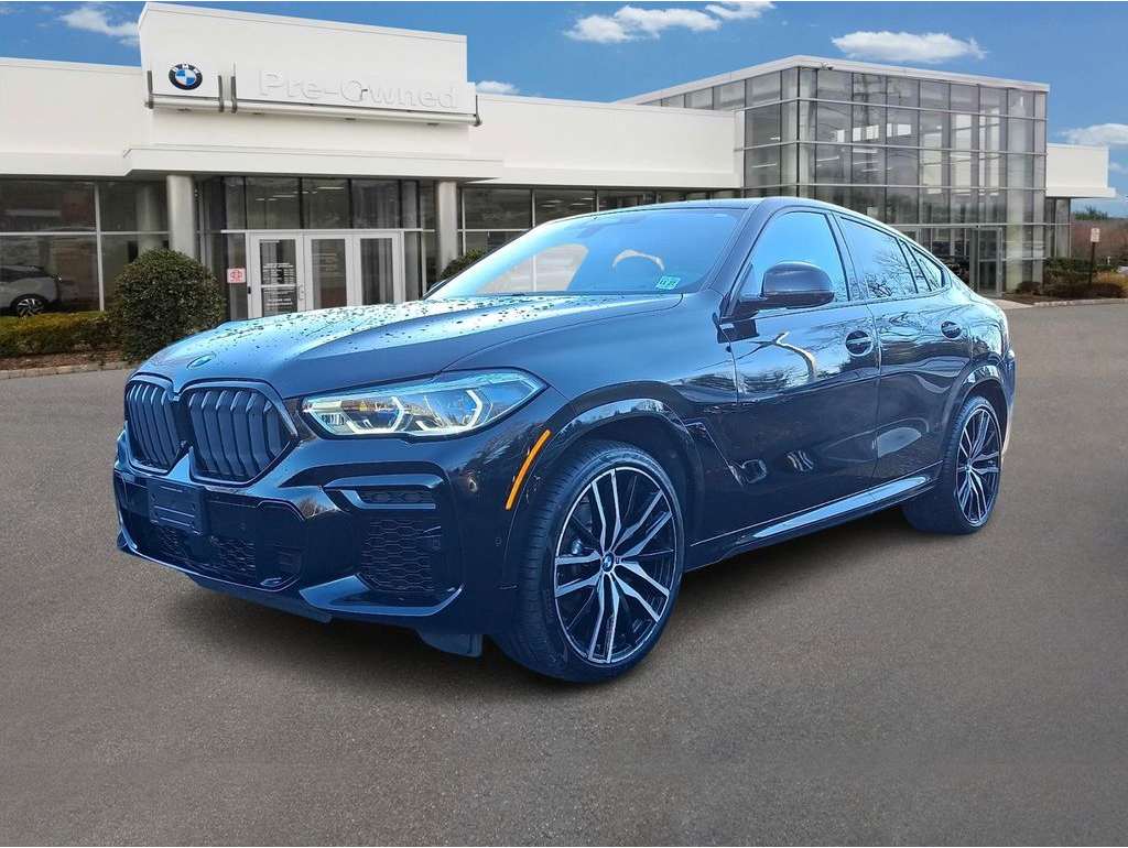 2022 BMW X6 40i's photo