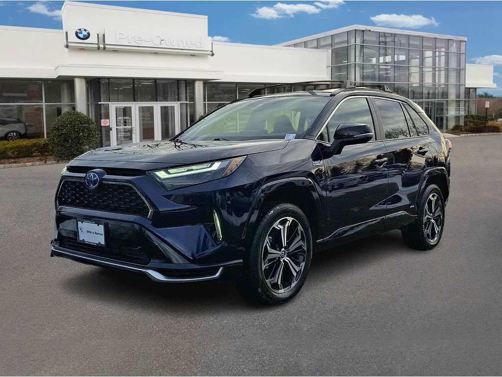 2023 Toyota RAV4 XSE's photo