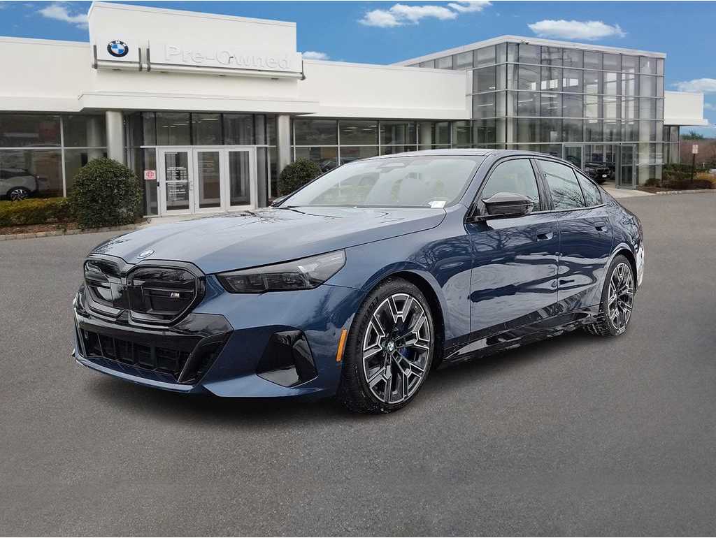 2025 BMW i5 M60's photo