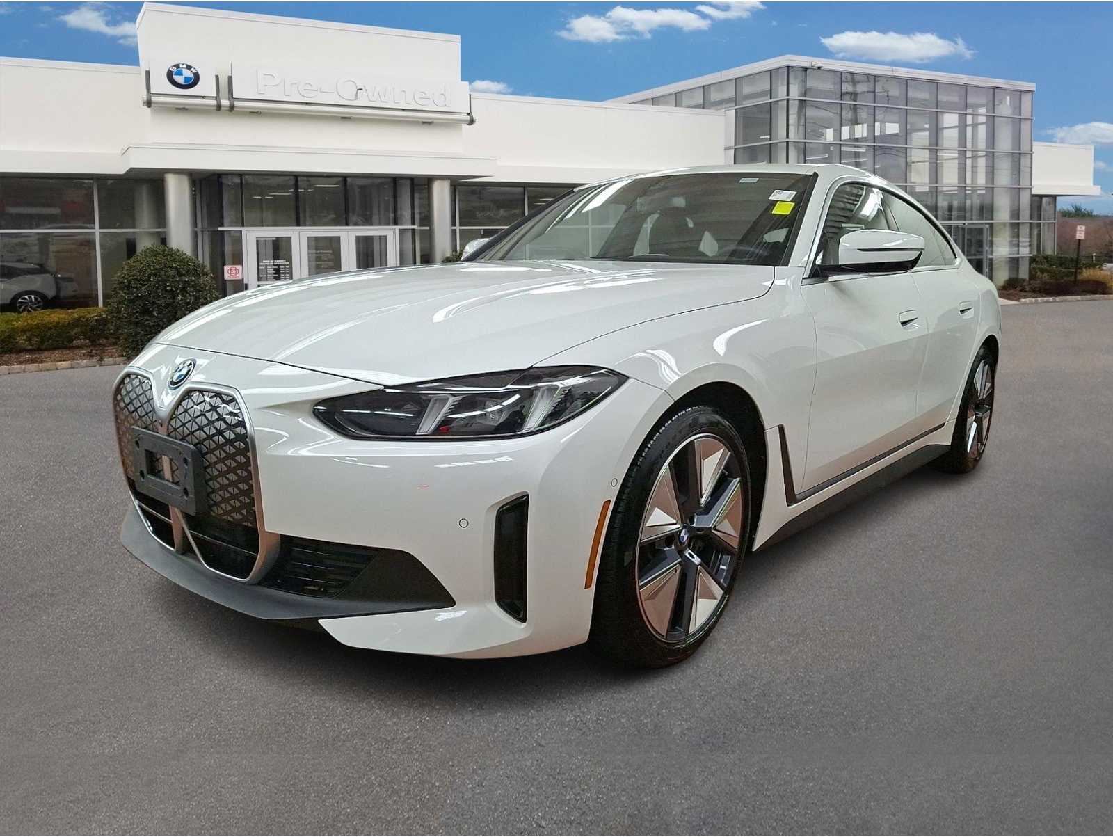 2025 BMW i4 40's photo