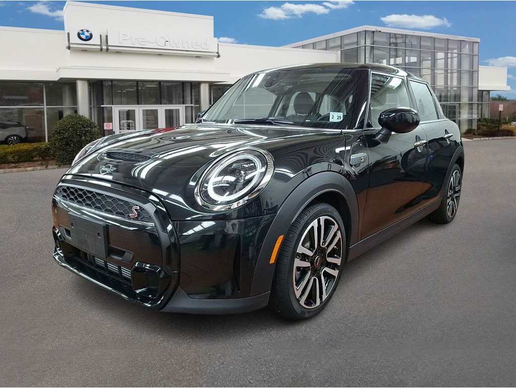 2024 MINI Hardtop 4 Door S's photo