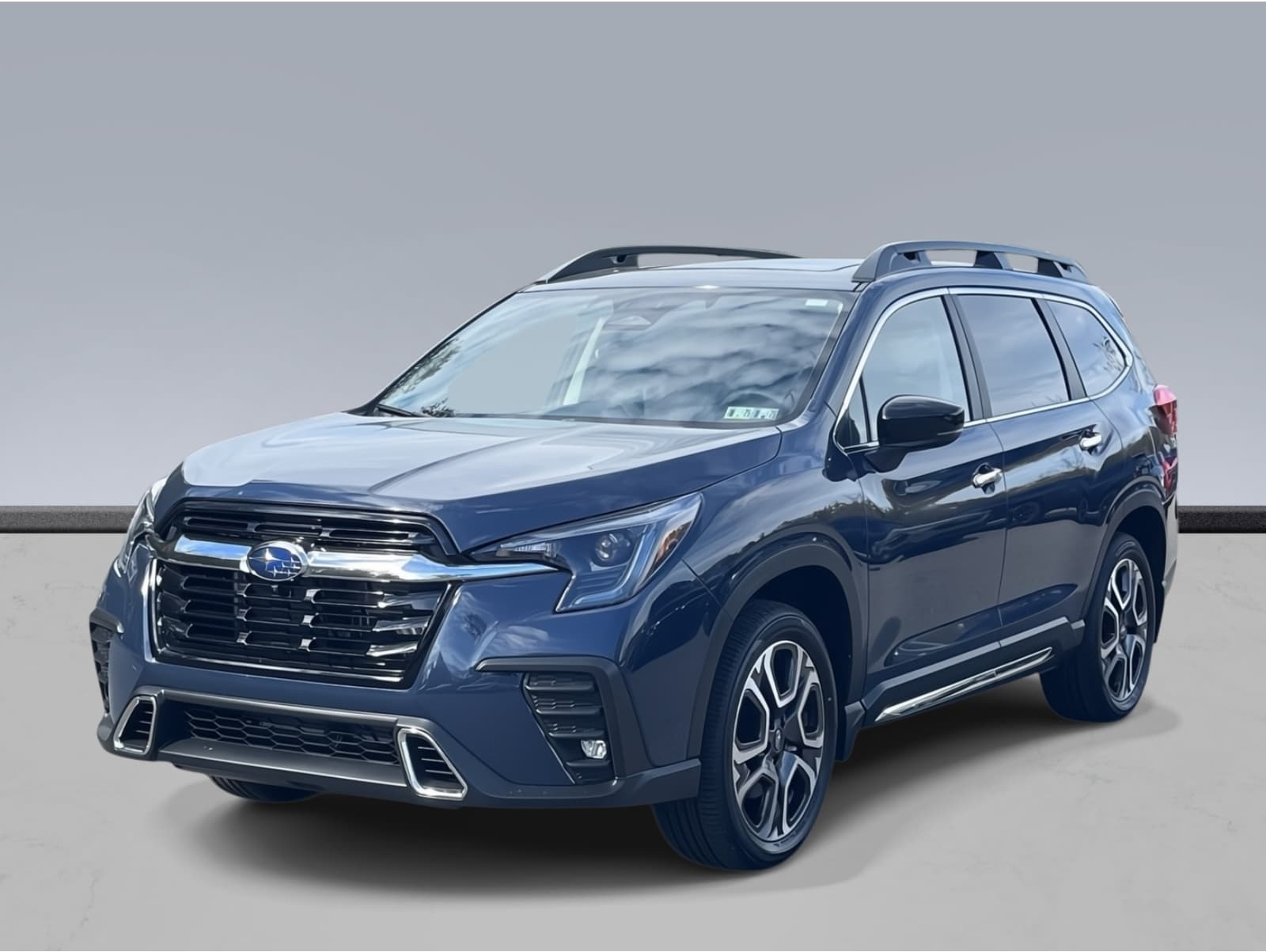 2025 Subaru Ascent Touring's photo
