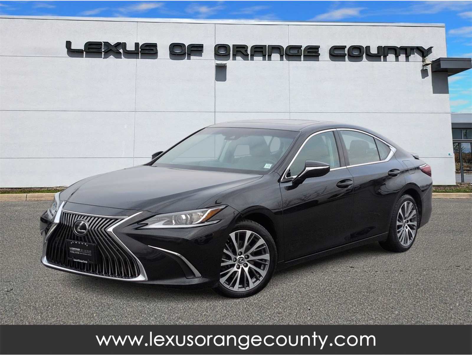 2021 Lexus ES 350's photo