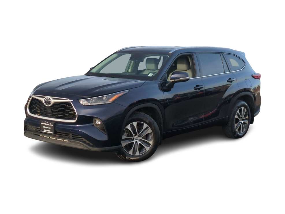 2021 Toyota Highlander XLE Hero Image