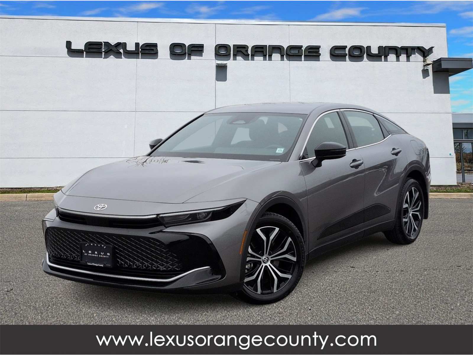 2026 Toyota Crown XLE's photo