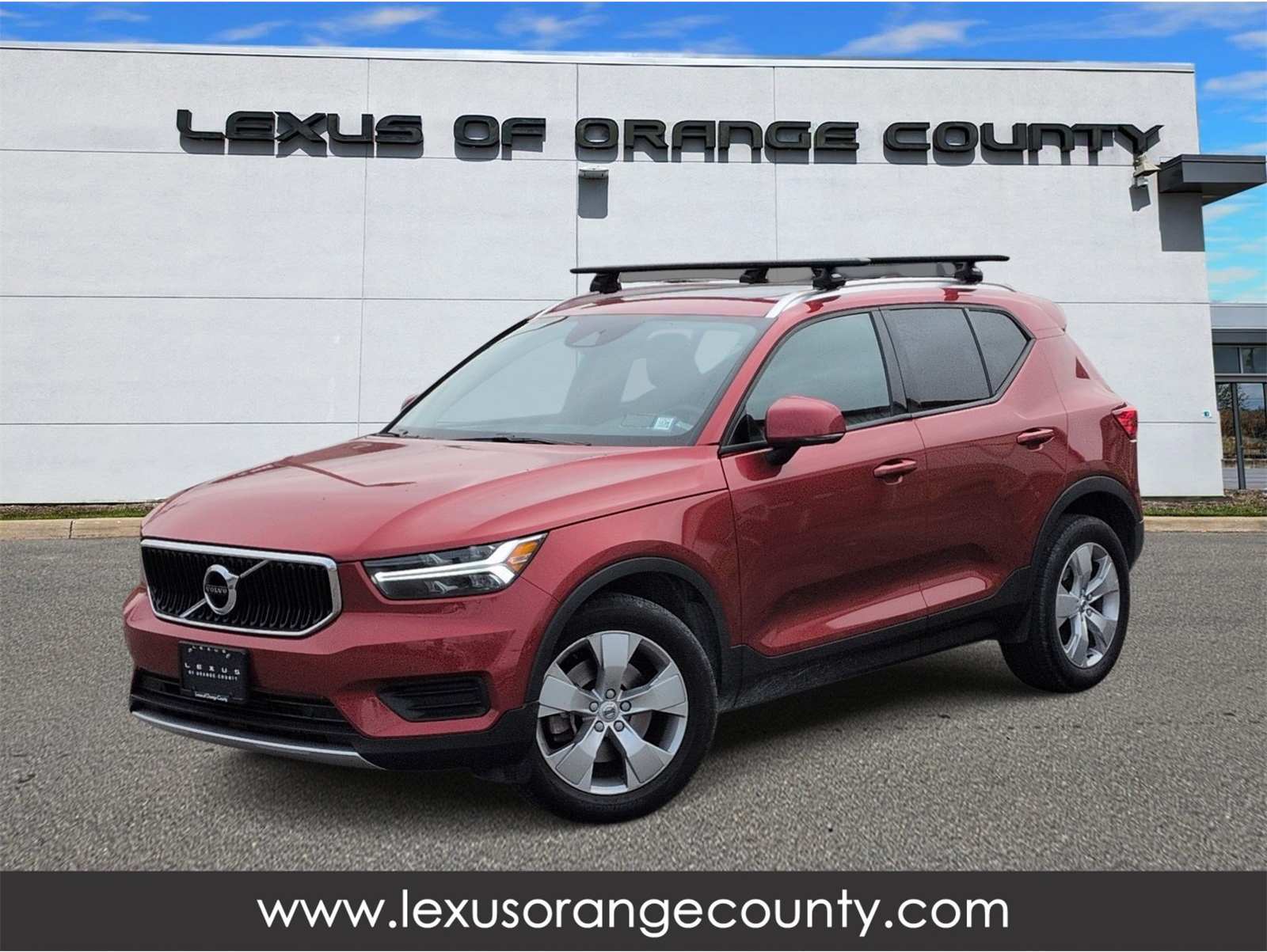 2020 Volvo XC40 Momentum's photo