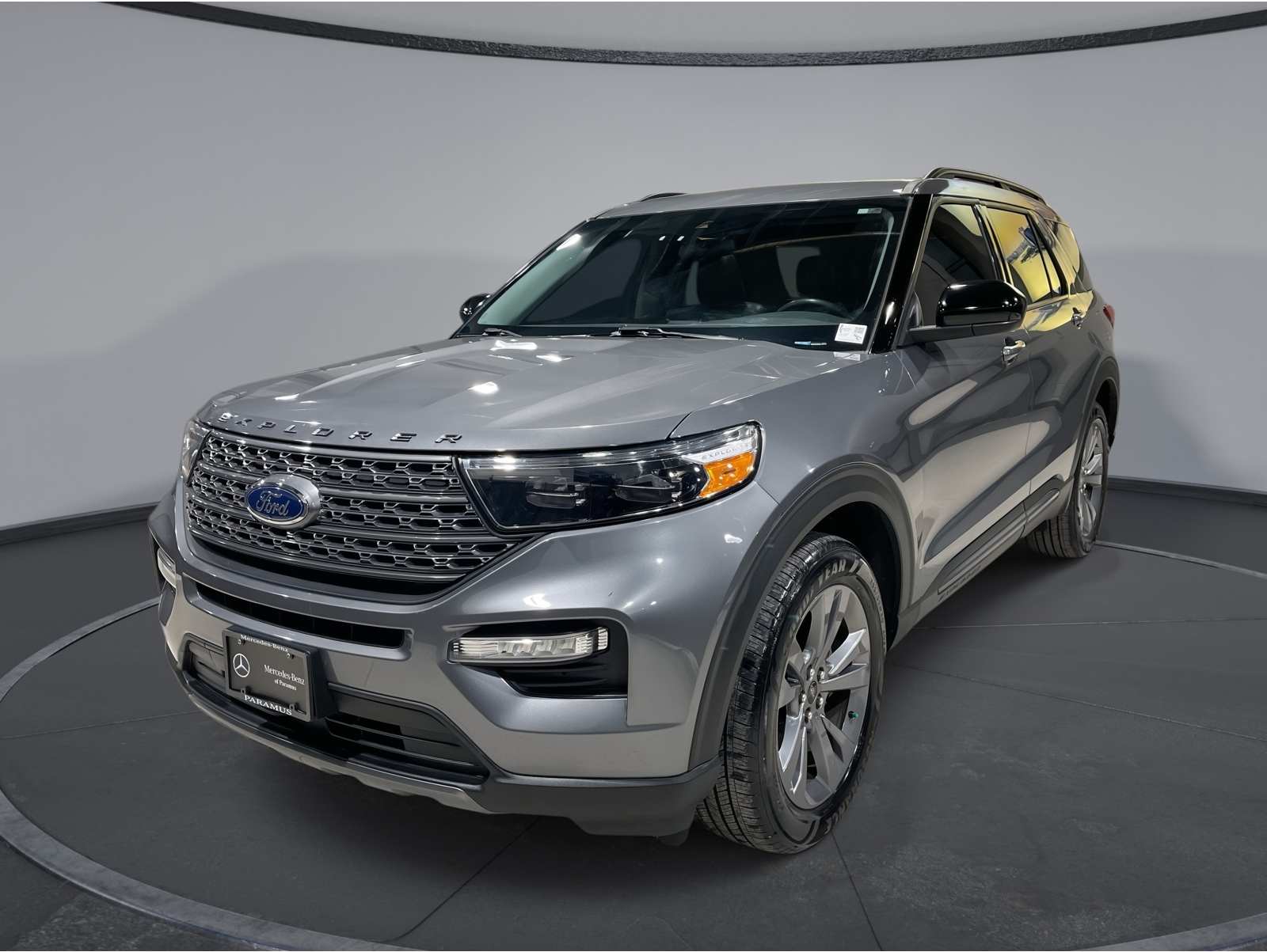 2022 Ford Explorer XLT's photo