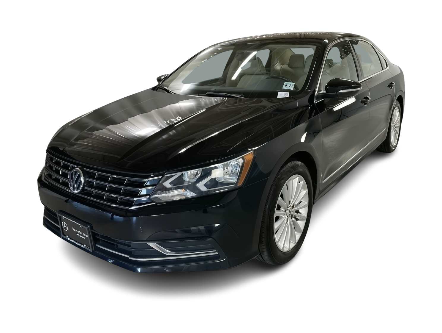 2017 Volkswagen Passat SE -
                Paramus, NJ