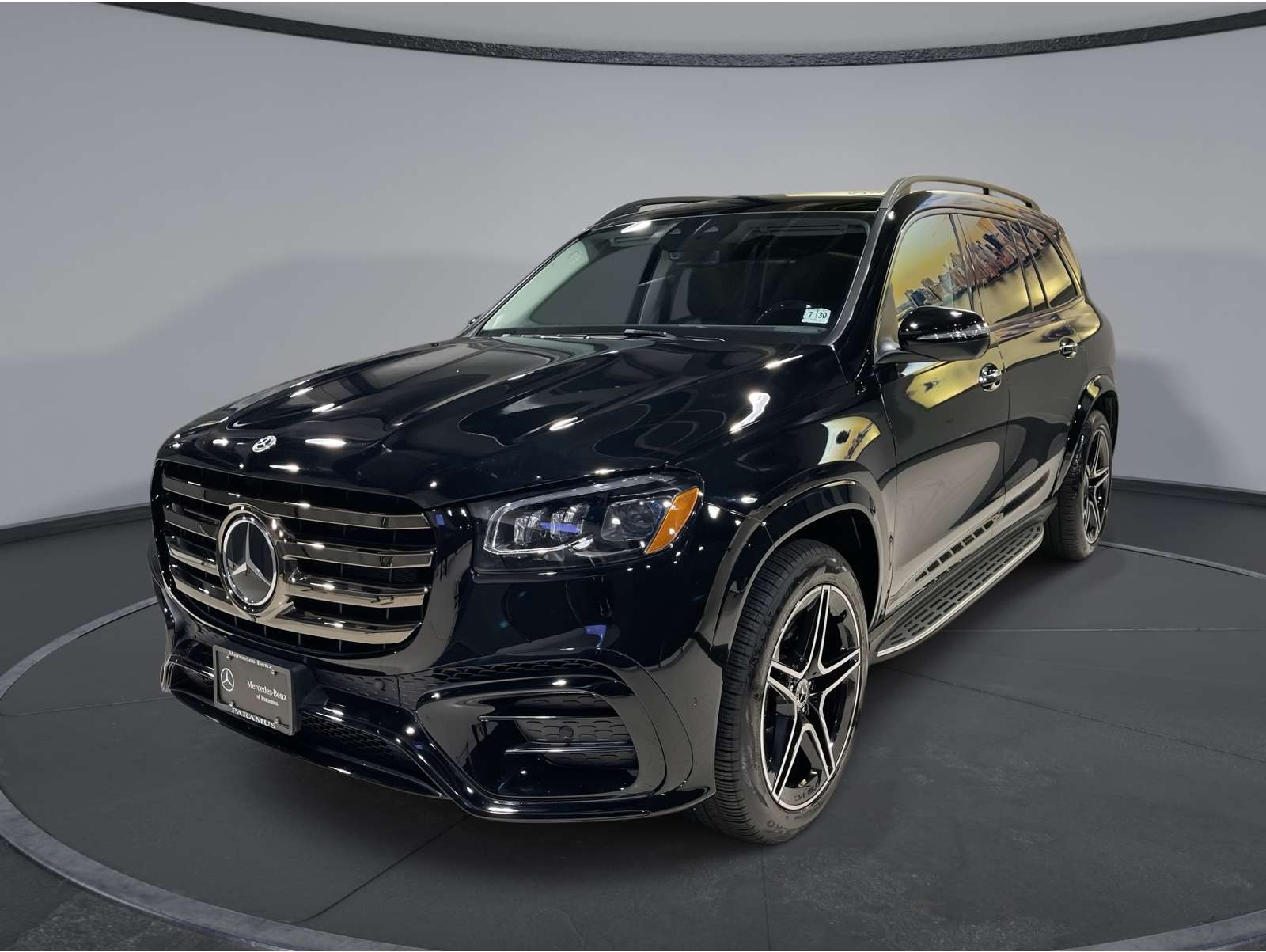 2025 Mercedes-Benz GLS Base's photo