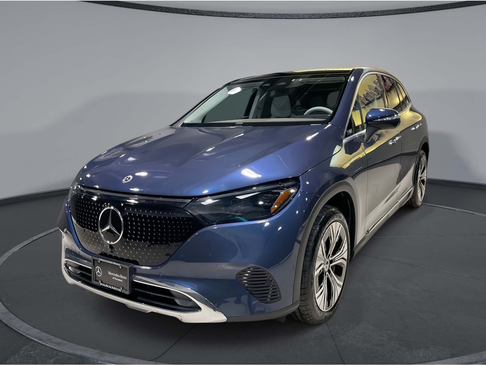 2023 Mercedes-Benz EQE SUV Base's photo