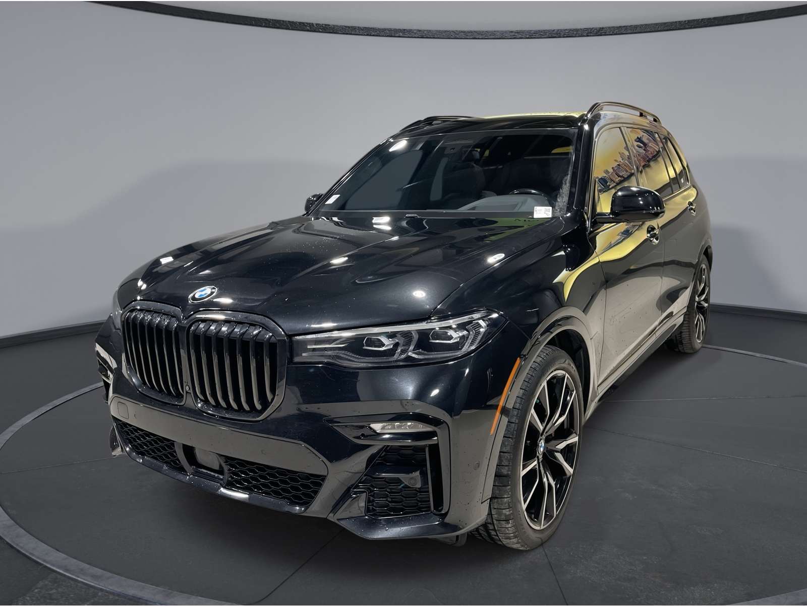 2022 BMW X7 40i's photo