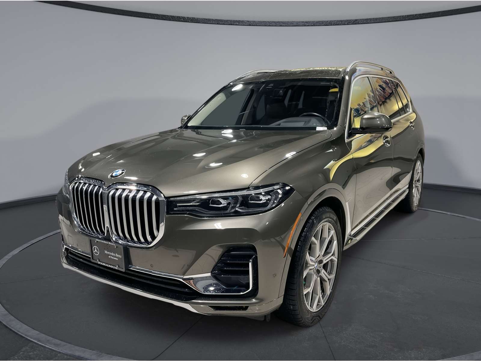 2022 BMW X7 40i's photo