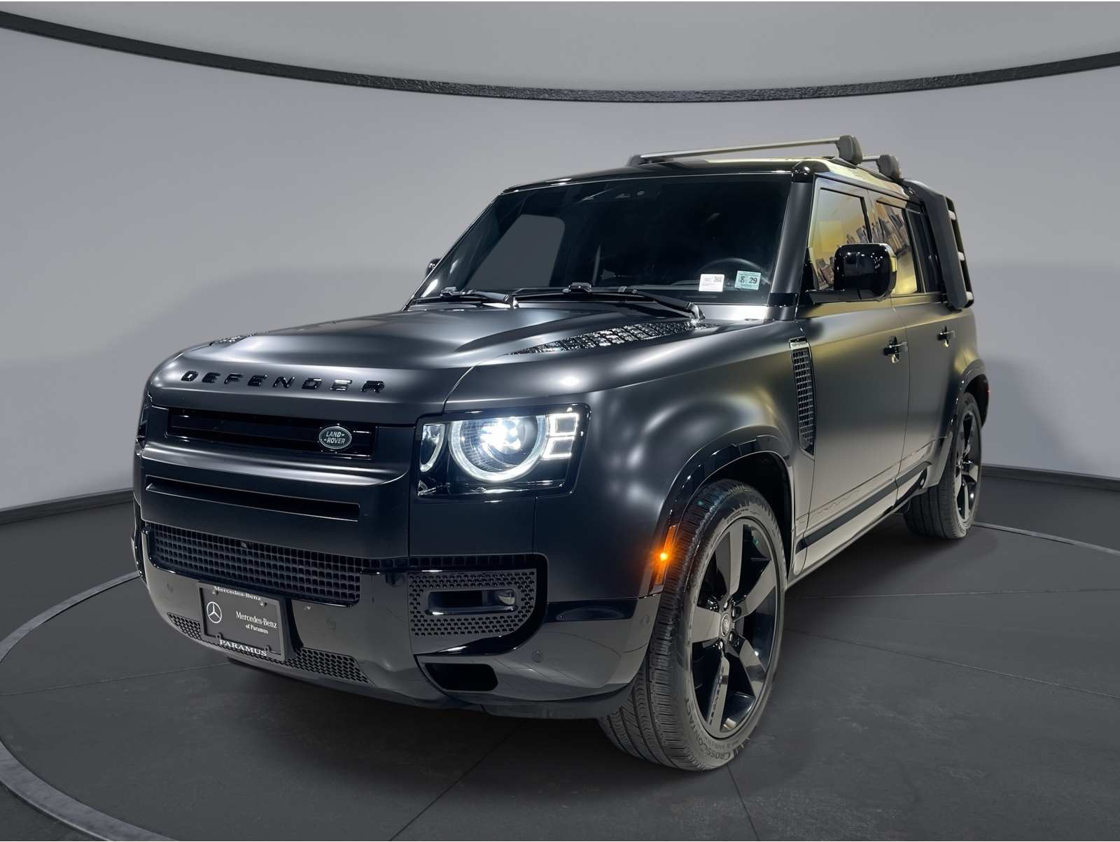 2024 Land Rover Defender X's photo