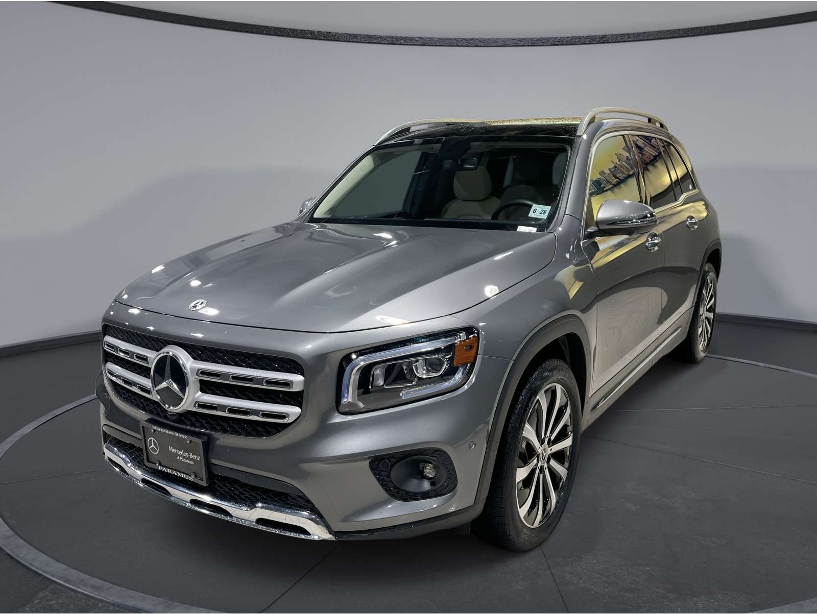 2023 Mercedes-Benz GLB Base's photo