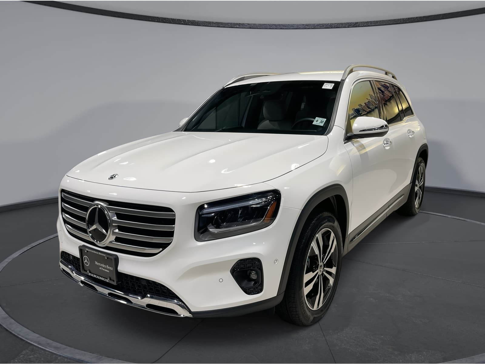 2025 Mercedes-Benz GLB Base's photo