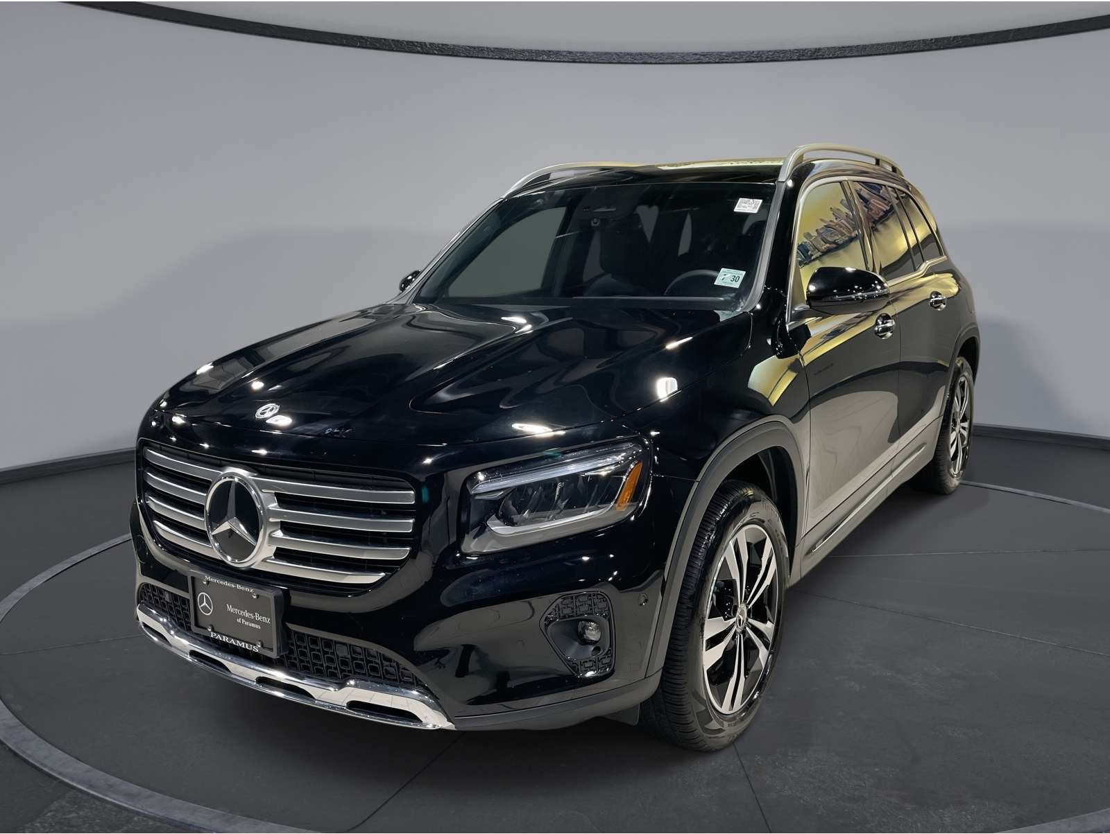 2025 Mercedes-Benz GLB Base's photo