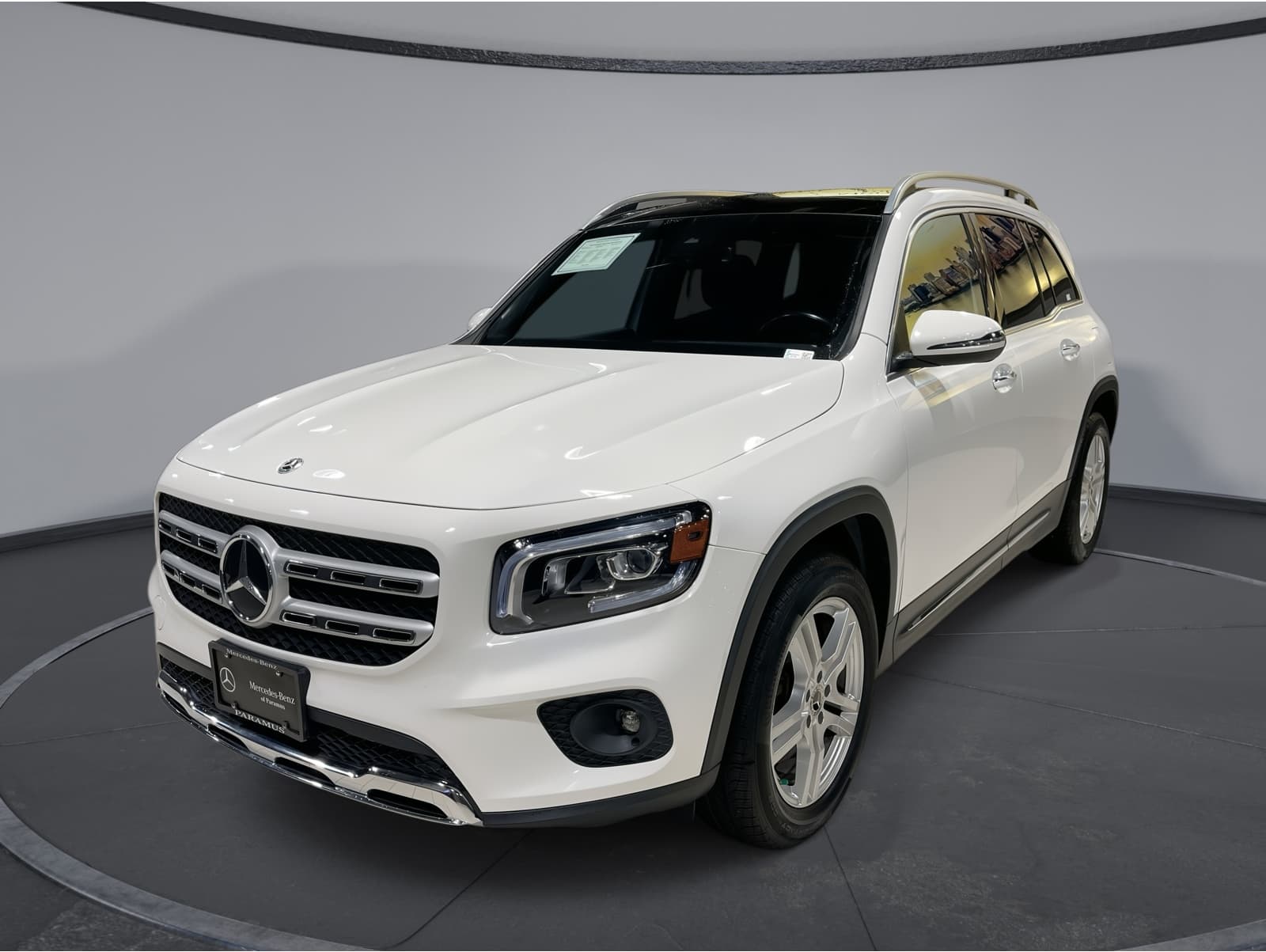 2022 Mercedes-Benz GLB Base's photo