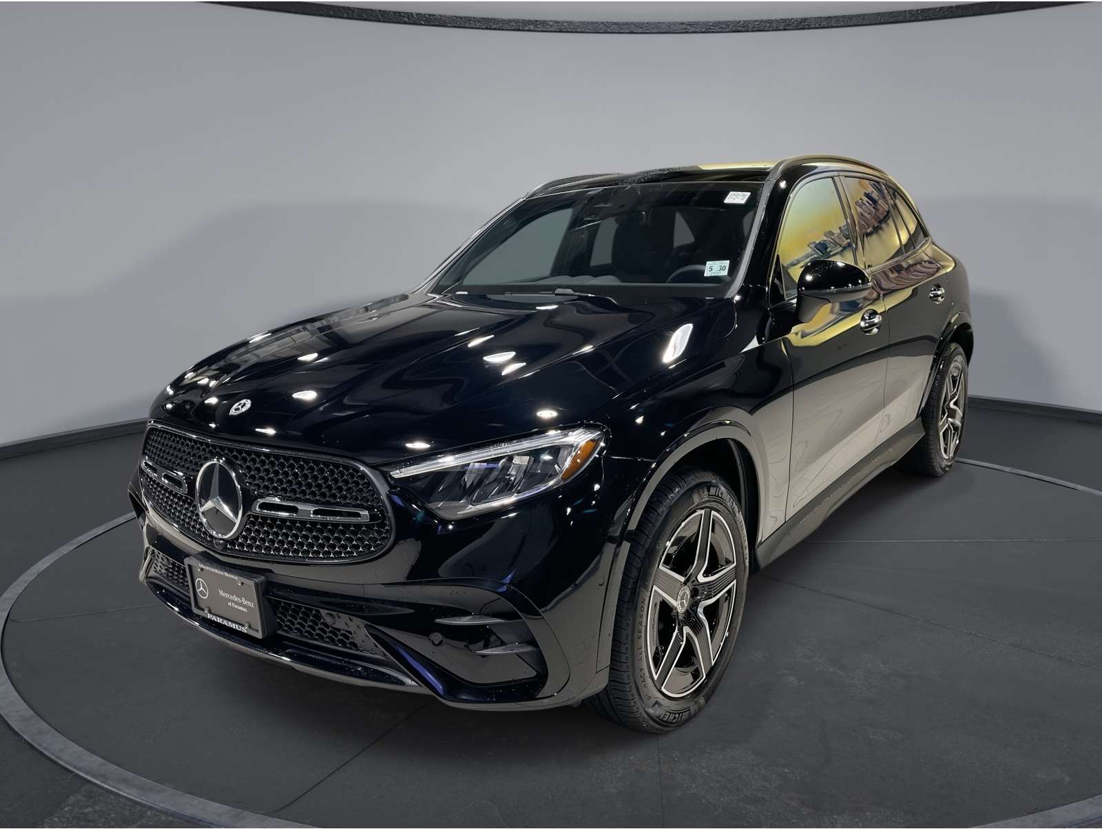 2025 Mercedes-Benz GLC Base's photo