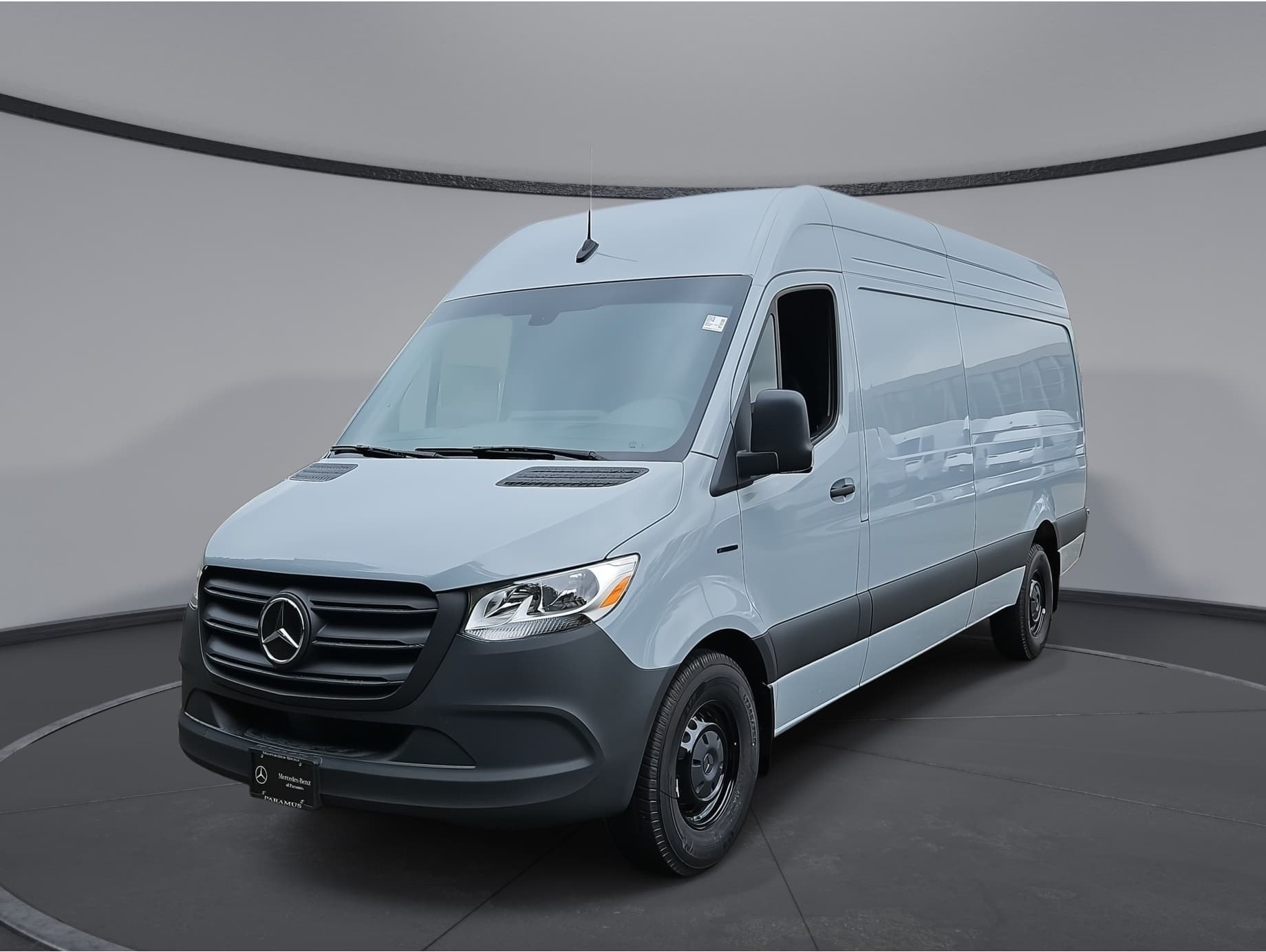 2024 Mercedes-Benz eSprinter Cargo Van Base's photo