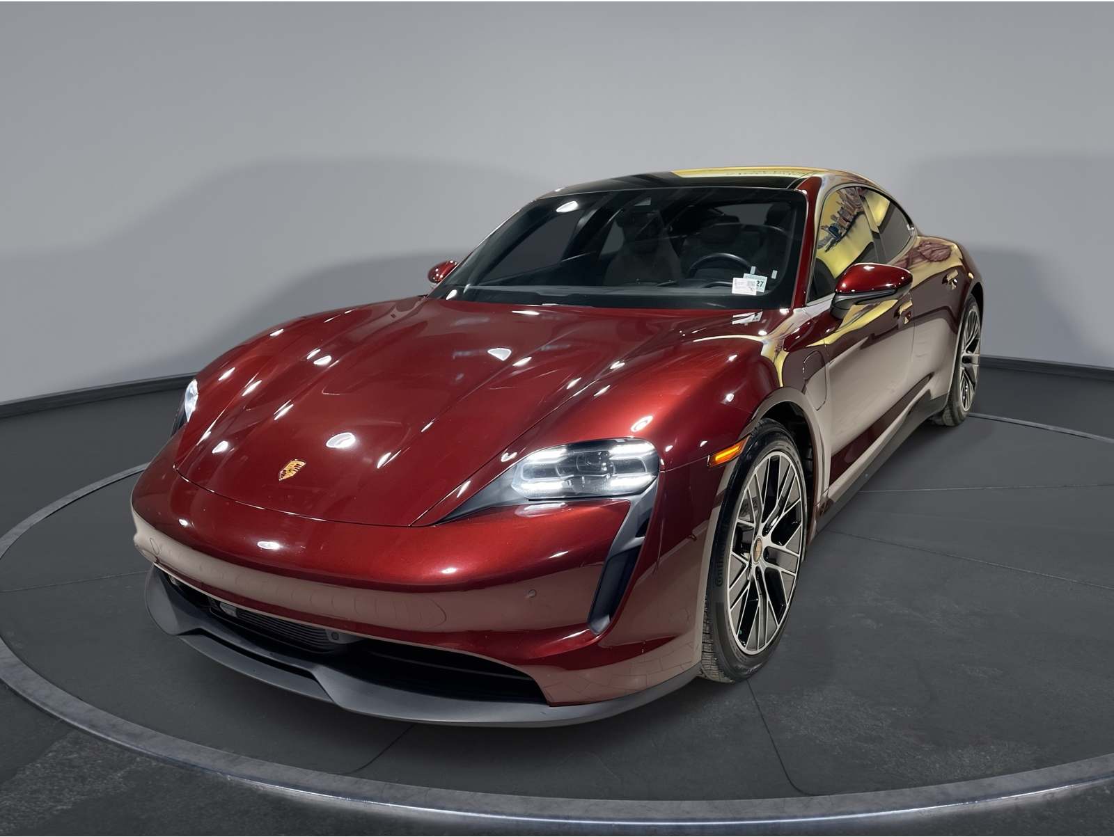 2022 Porsche Taycan Base's photo