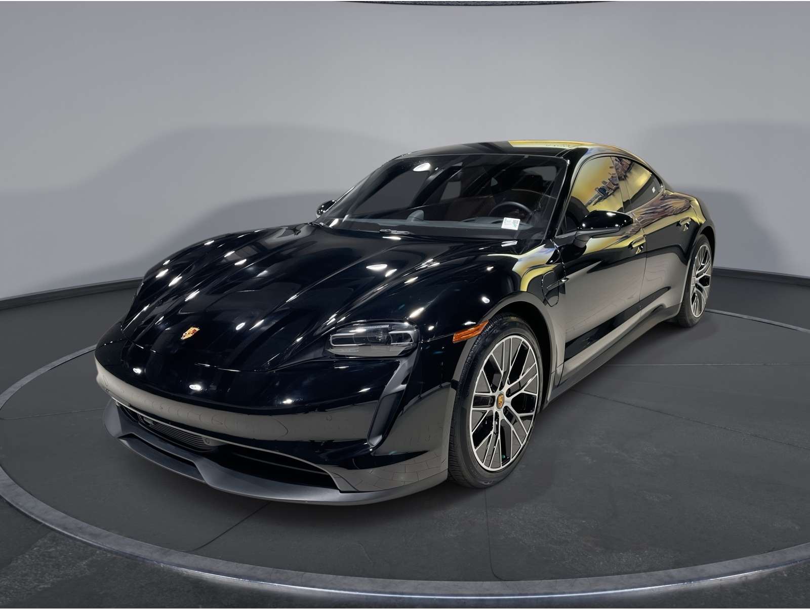 2023 Porsche Taycan Base's photo