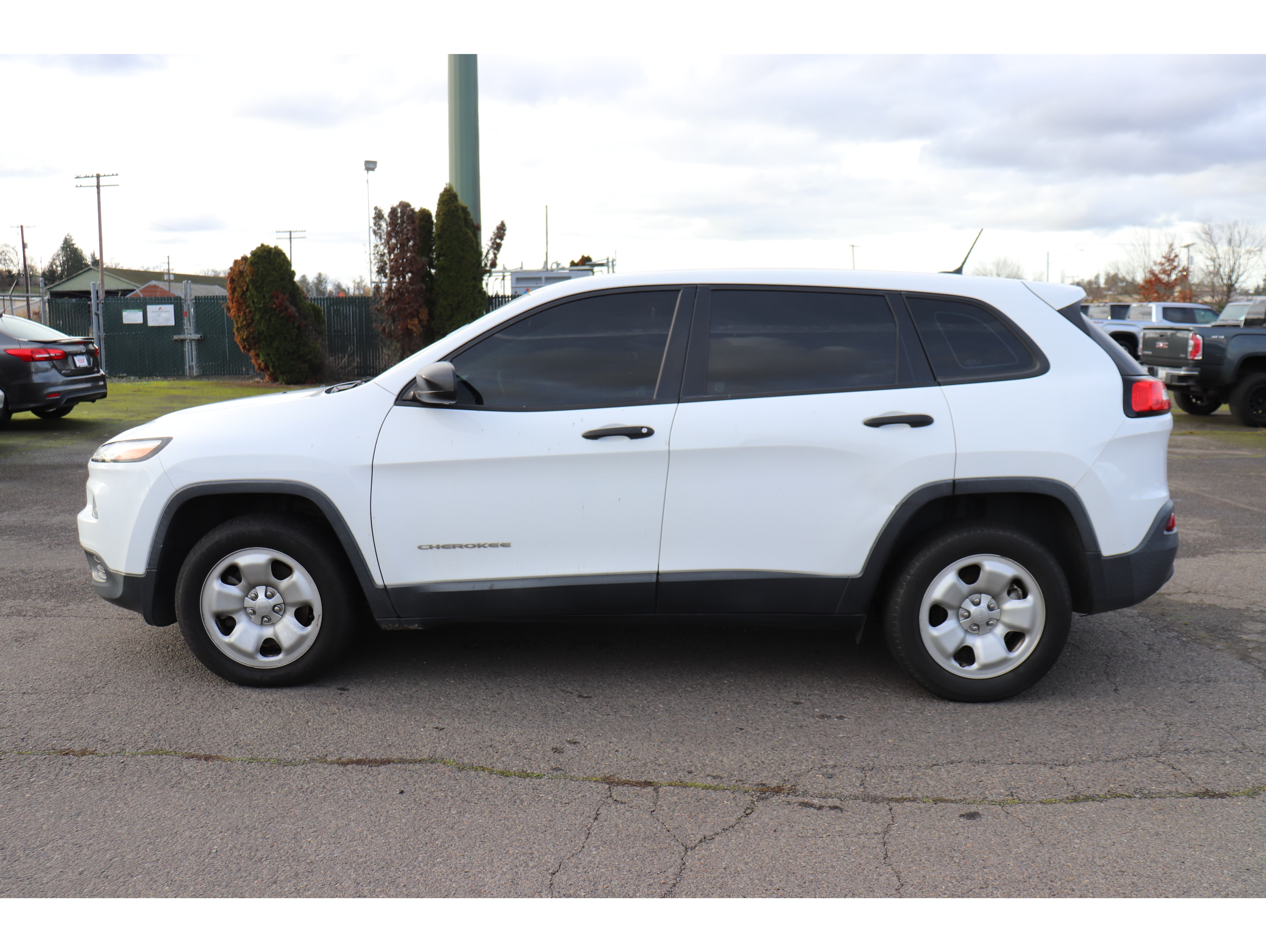 2017 Jeep Cherokee Sport