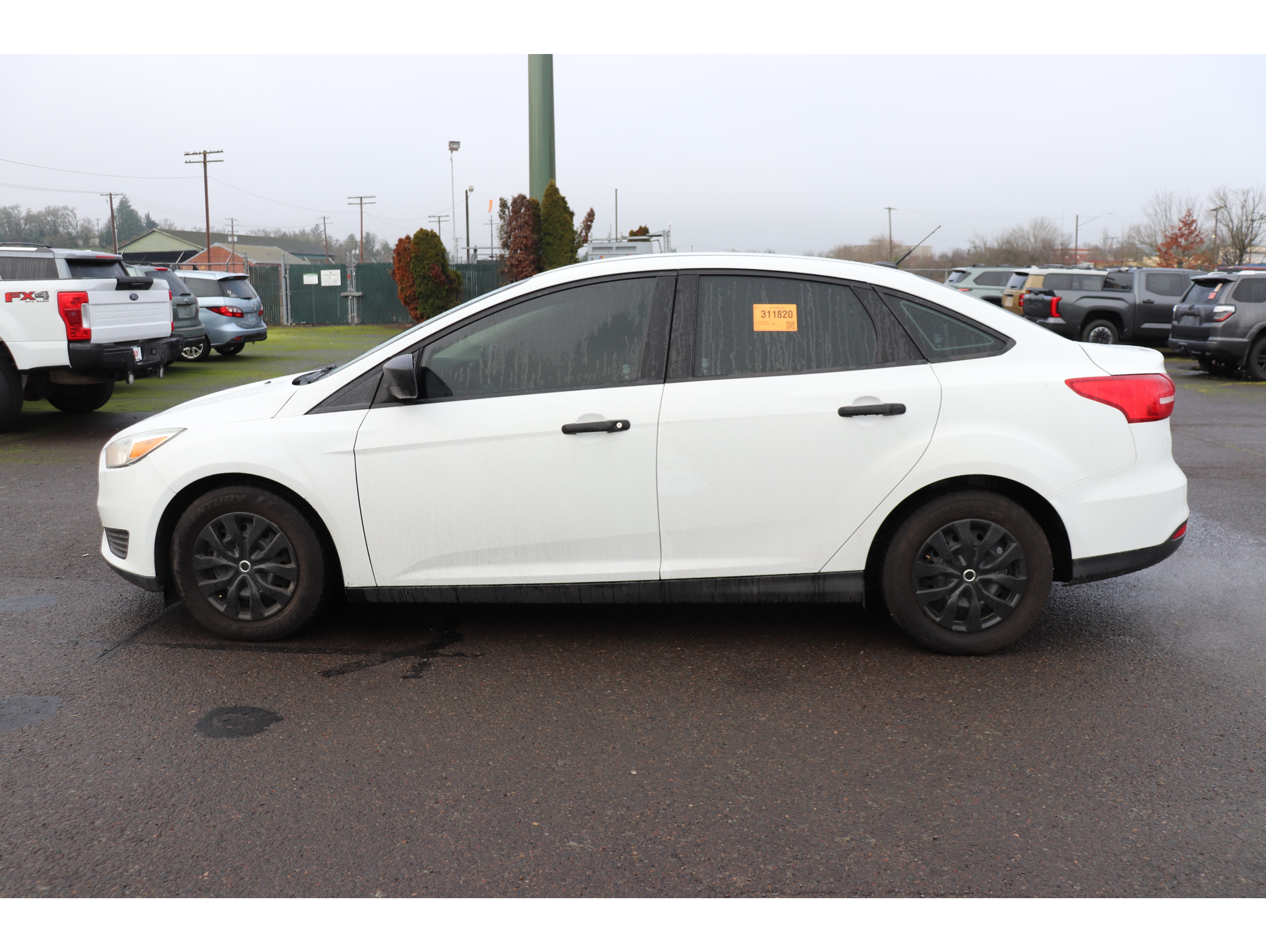 2017 Ford Focus S's photo