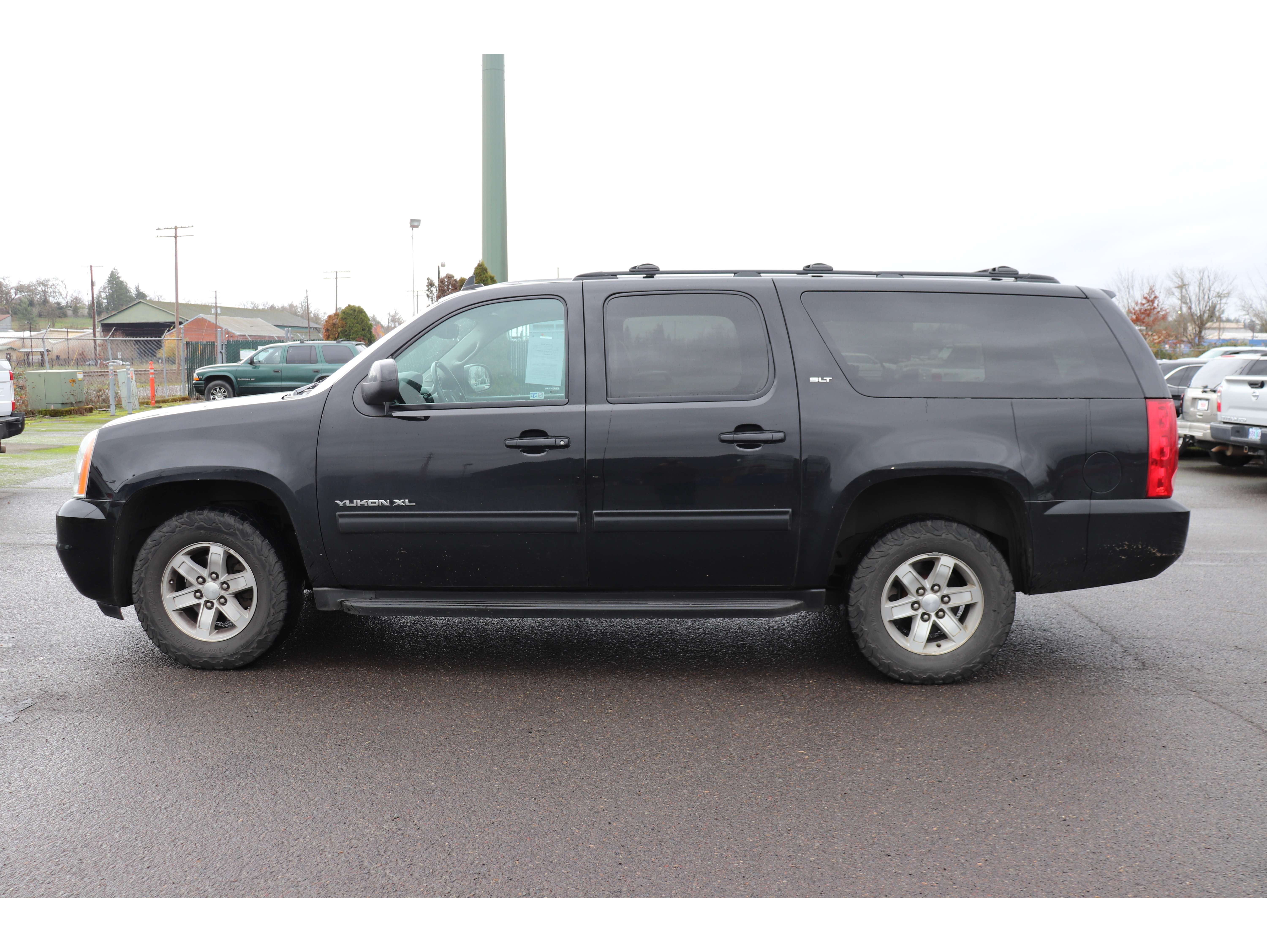 2013 GMC Yukon XL SLT's photo