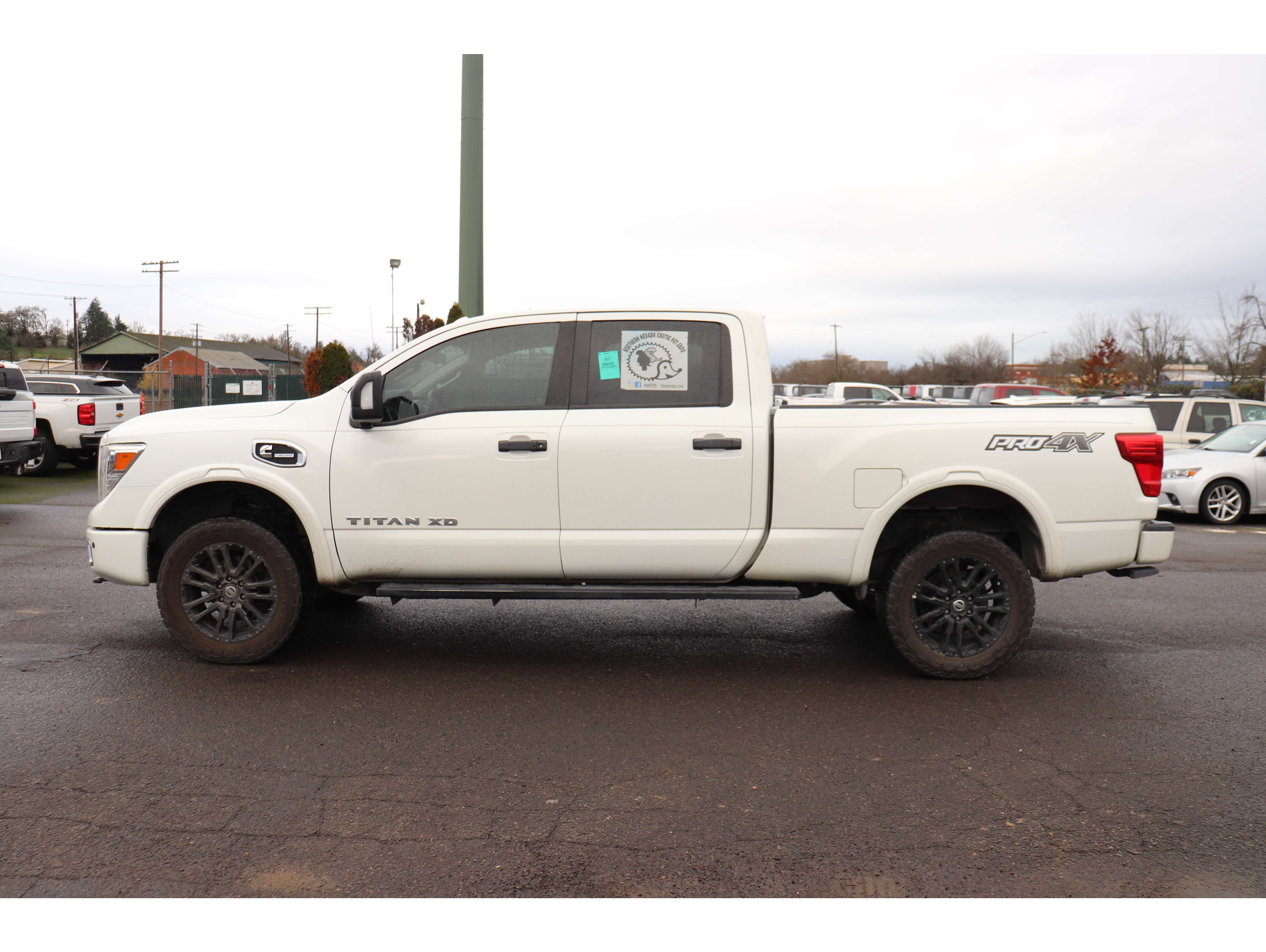 2017 Nissan Titan XD Pro-4X's photo