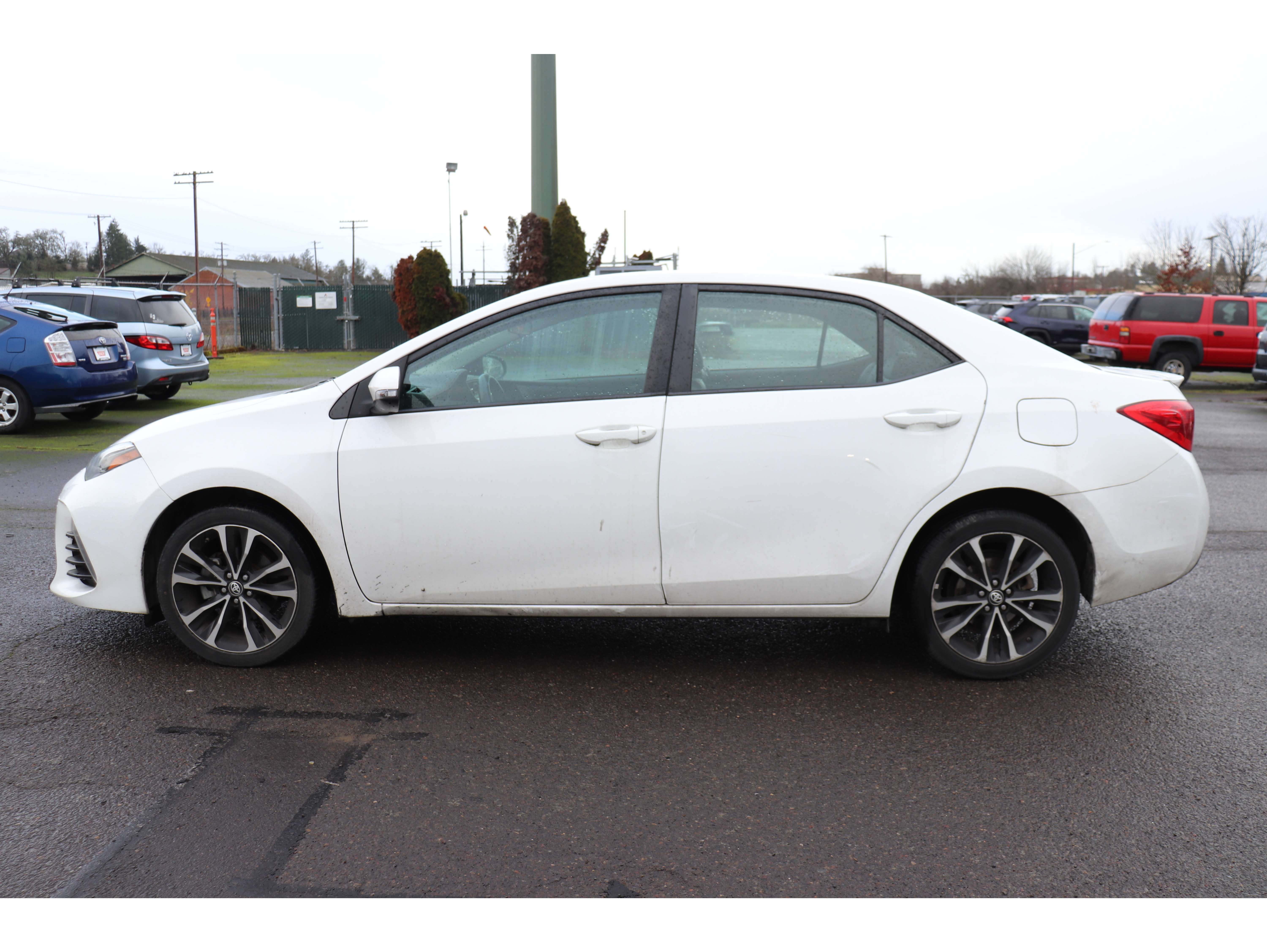 2019 Toyota Corolla SE's photo