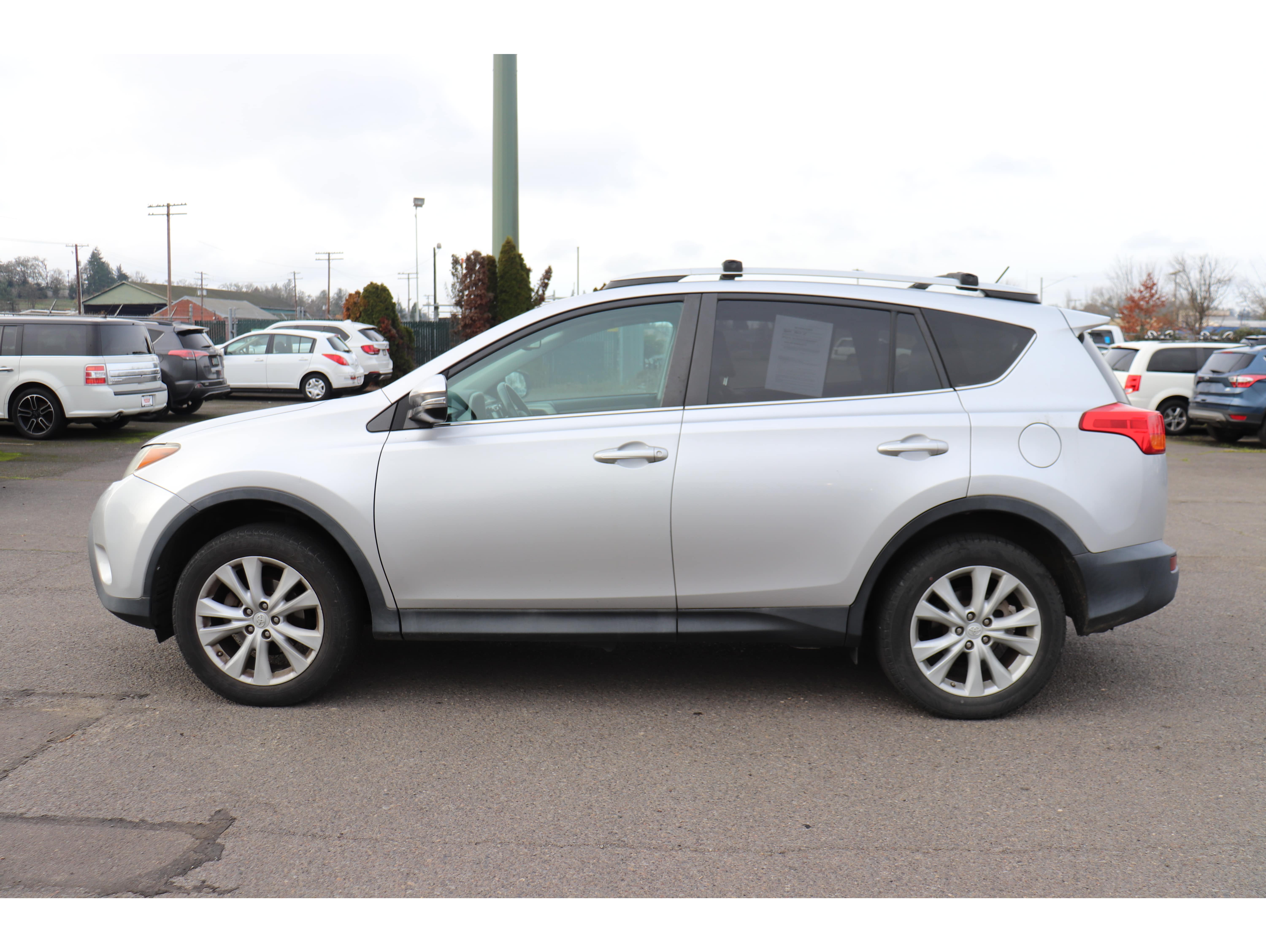 2015 Toyota RAV4 Limited's photo