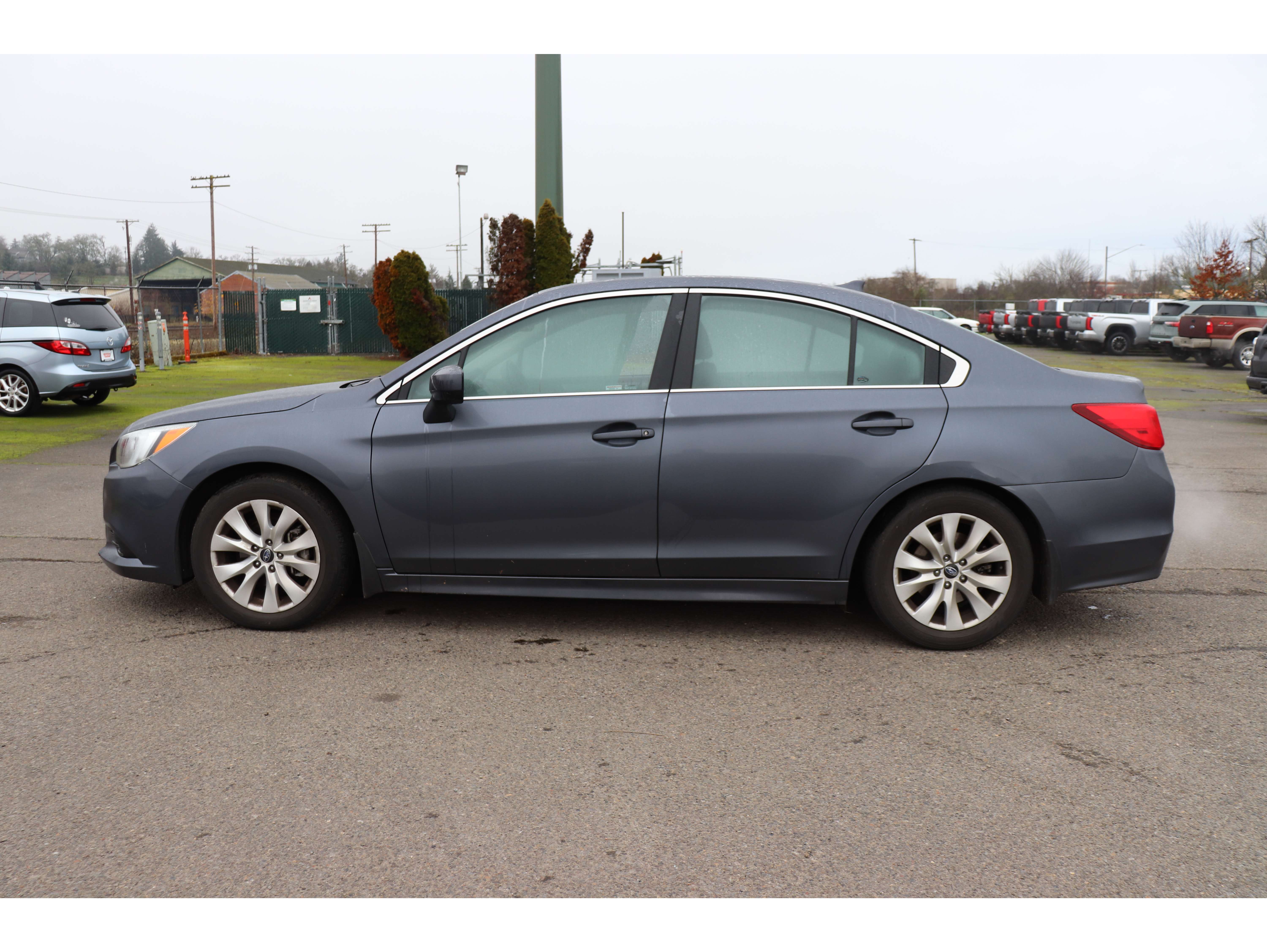 2016 Subaru Legacy 2.5i Premium's photo