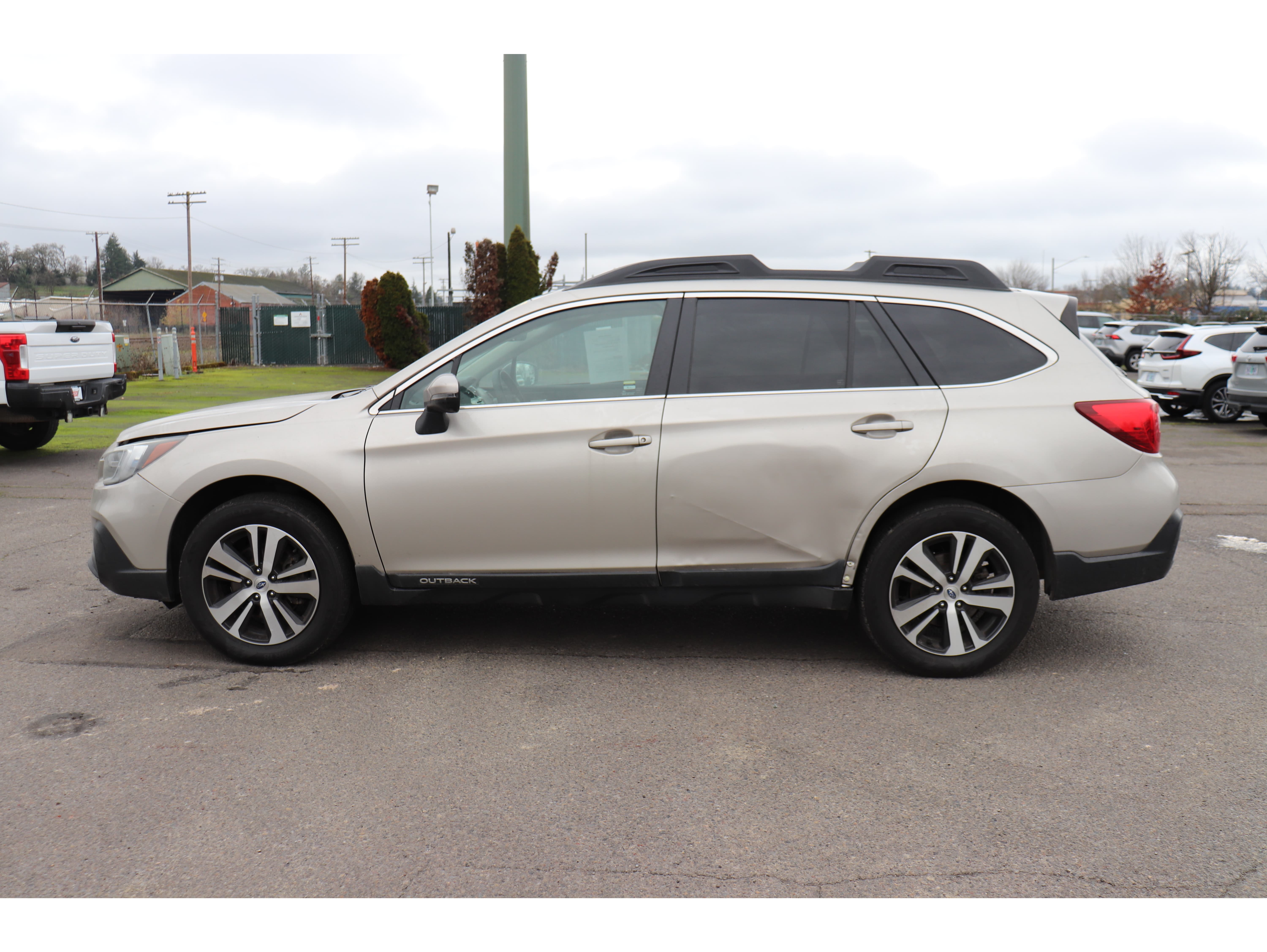 2019 Subaru Outback Limited's photo