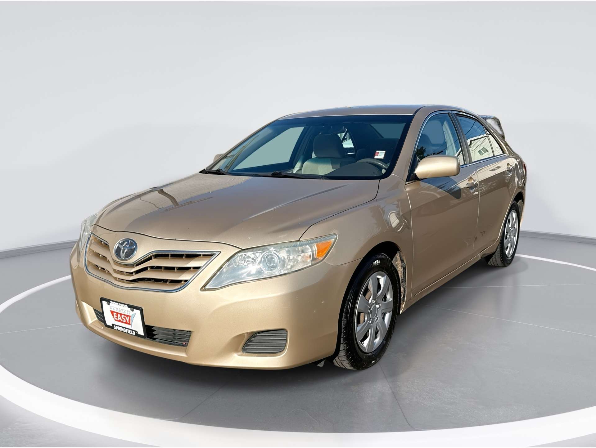 2011 Toyota Camry LE's photo