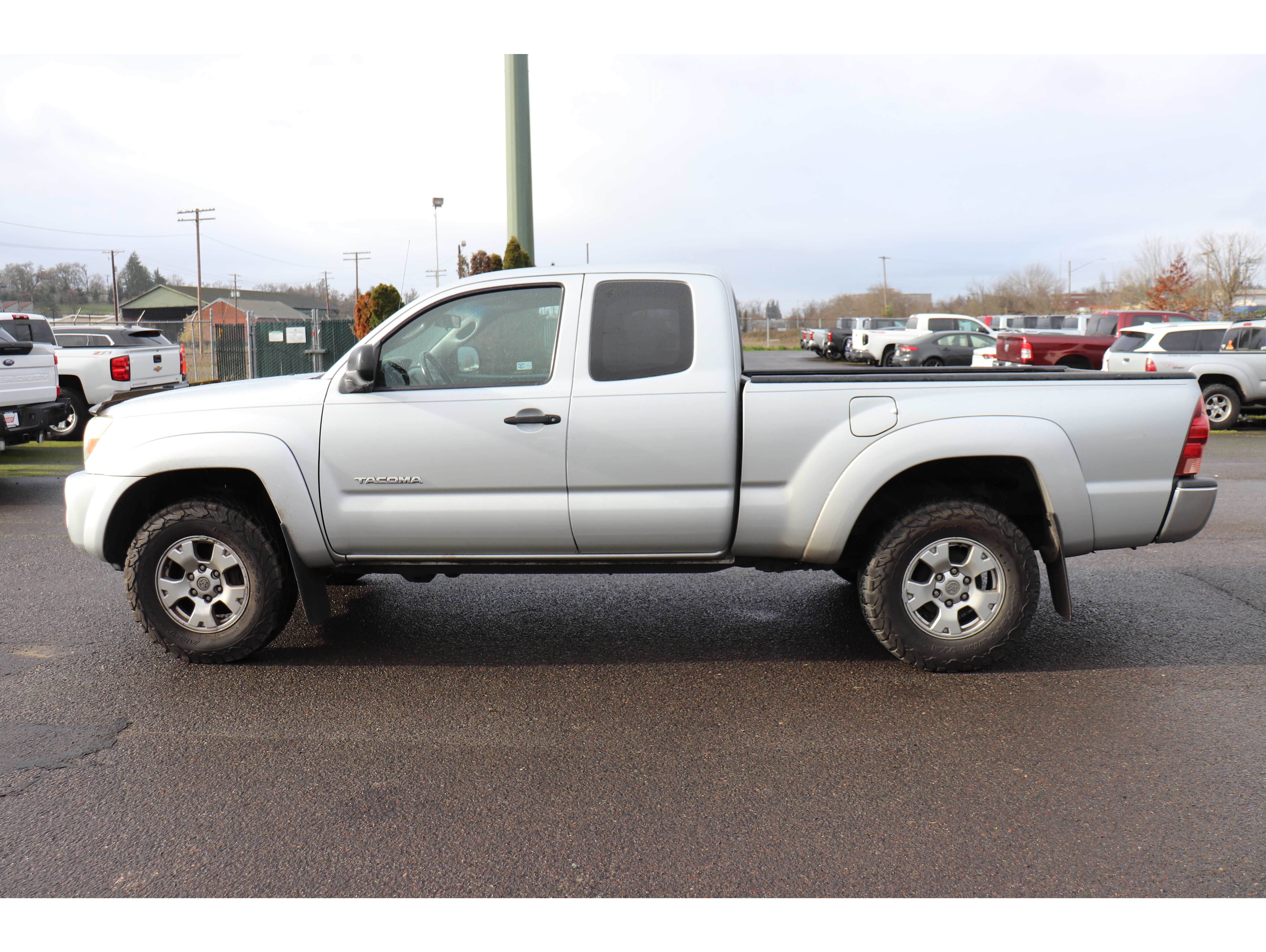 2005 Toyota Tacoma Base's photo