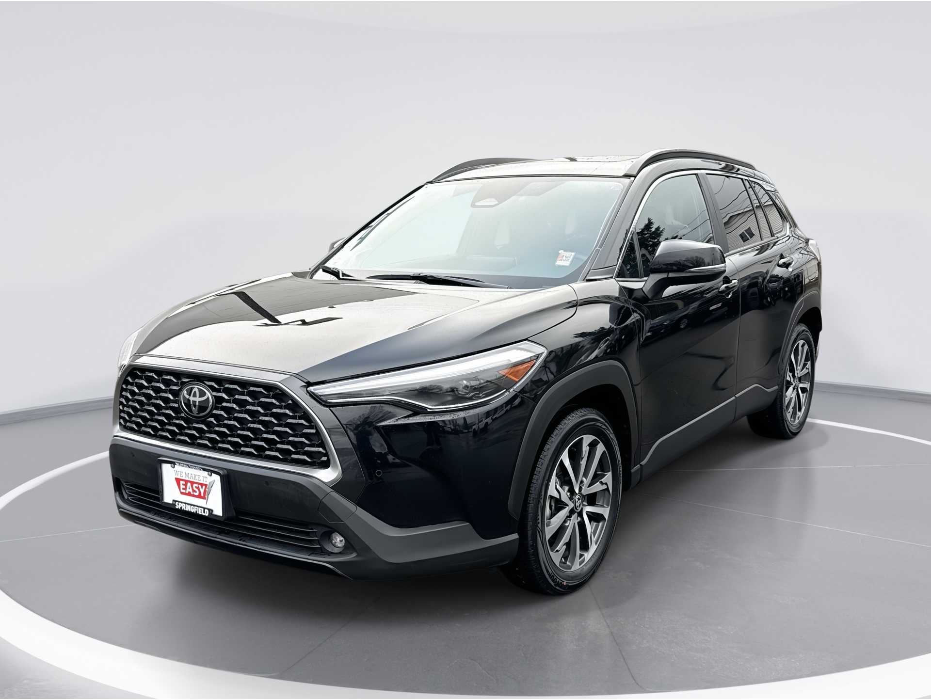 2023 Toyota Corolla Cross XLE's photo