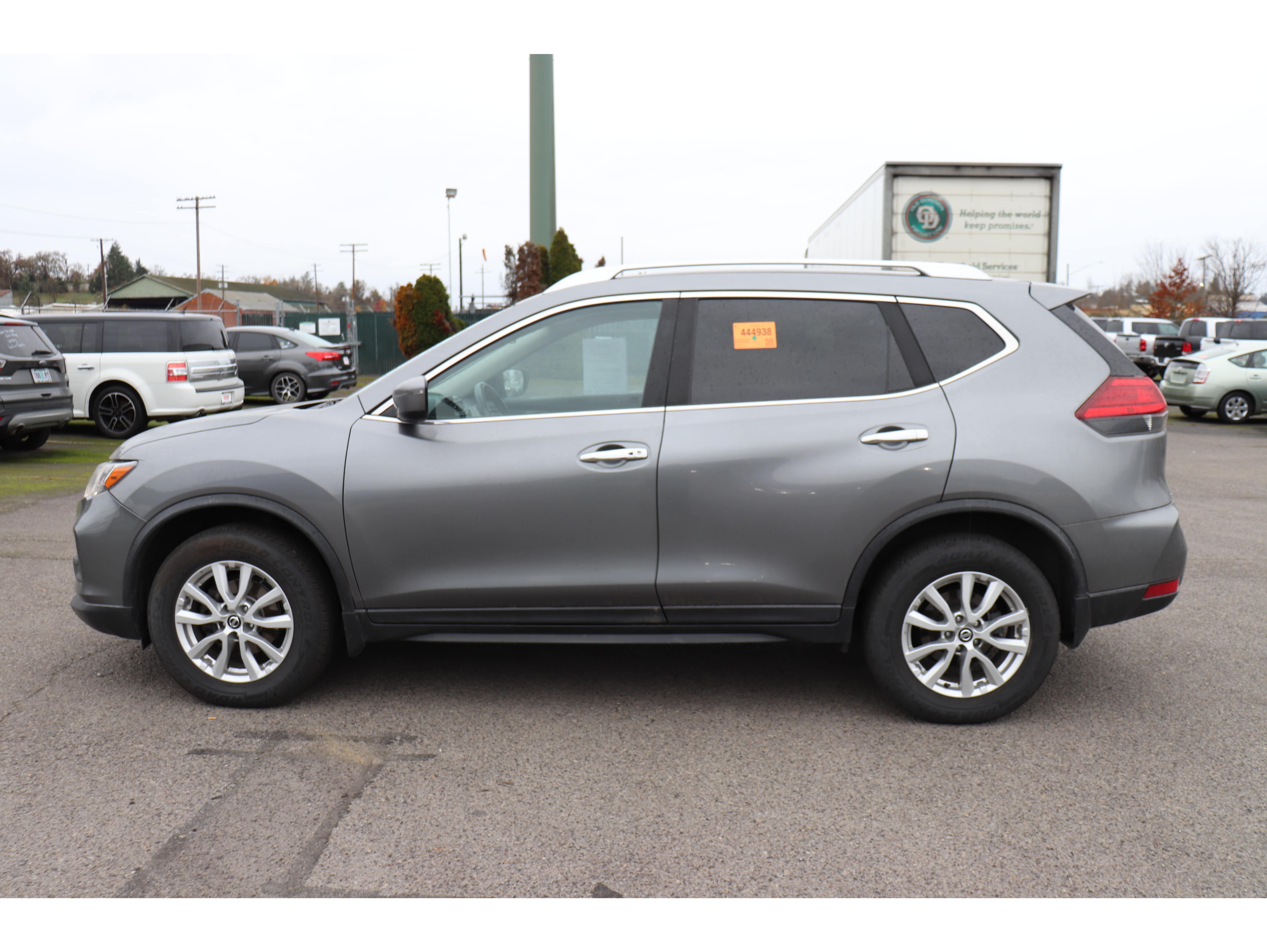 2017 Nissan Rogue SV