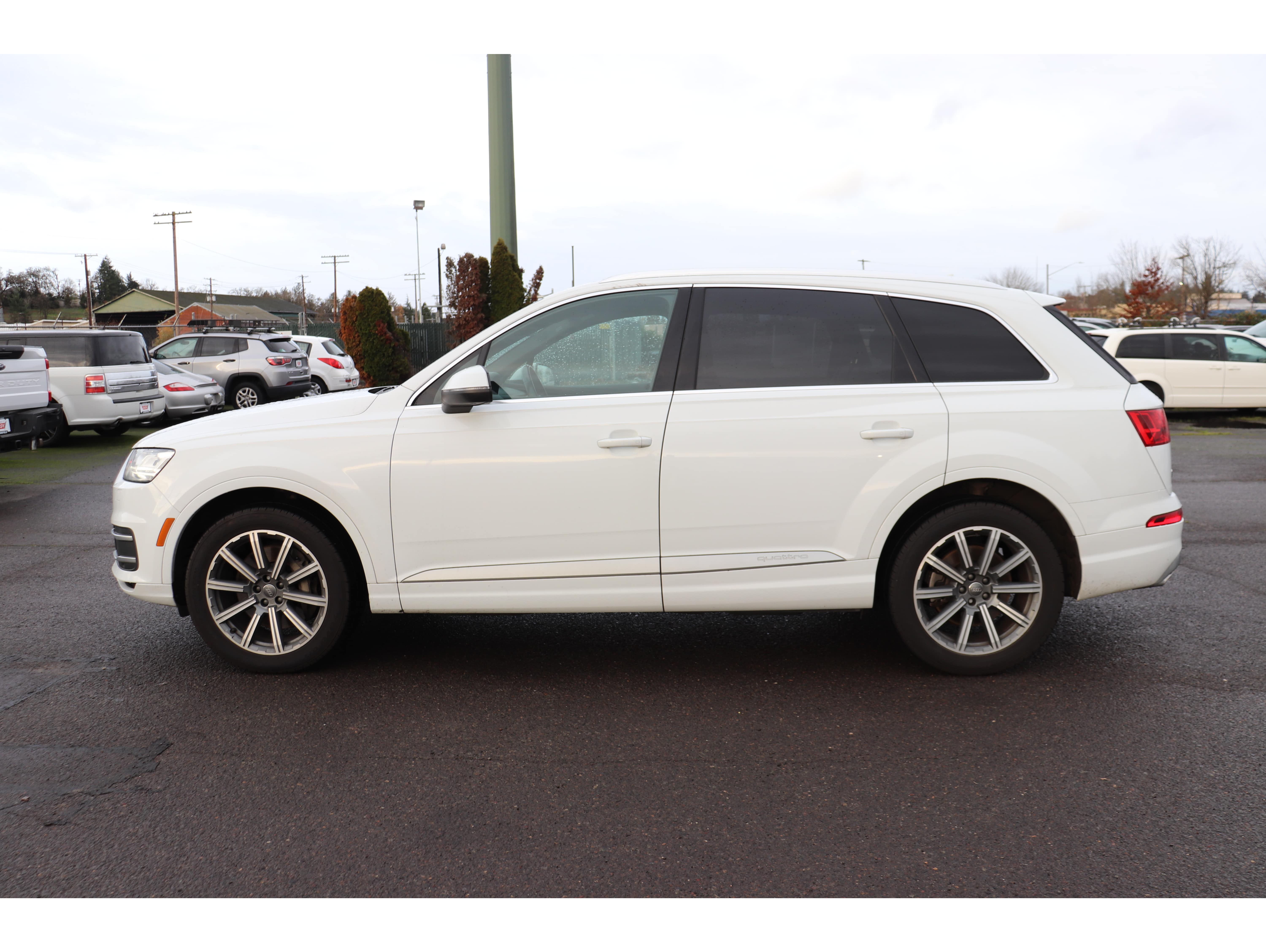 2019 Audi Q7 Premium Plus's photo