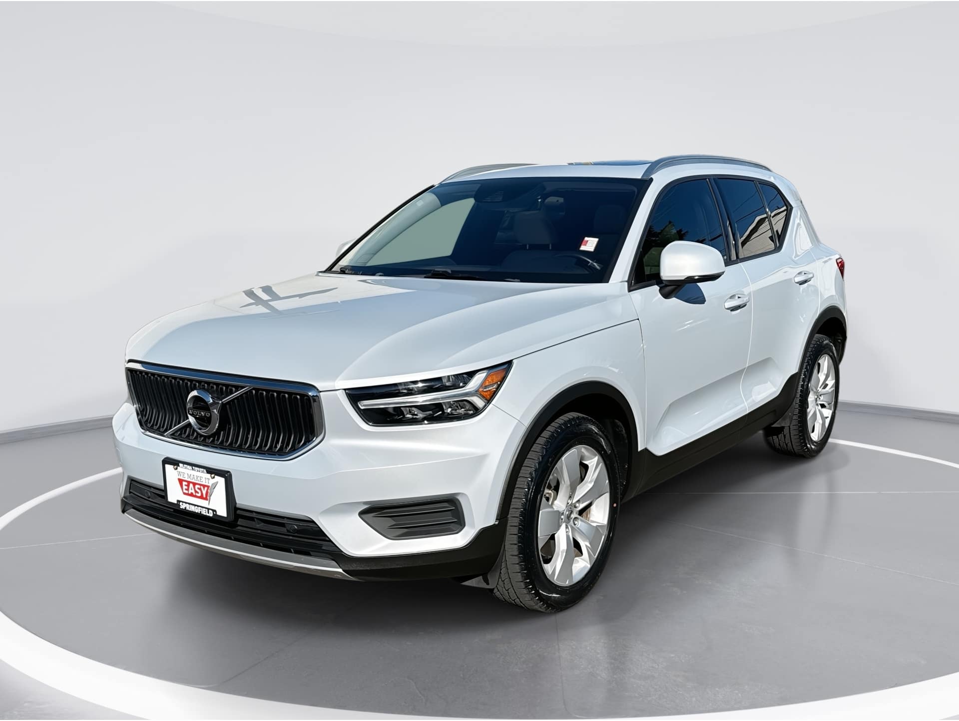 2022 Volvo XC40 Momentum