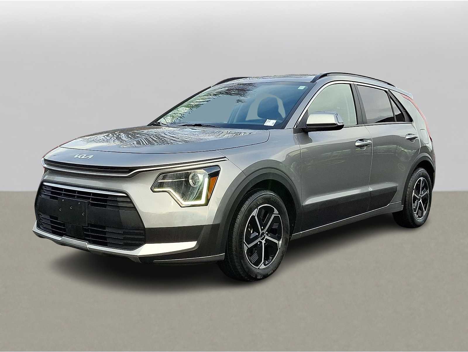2023 Kia Niro EX's photo