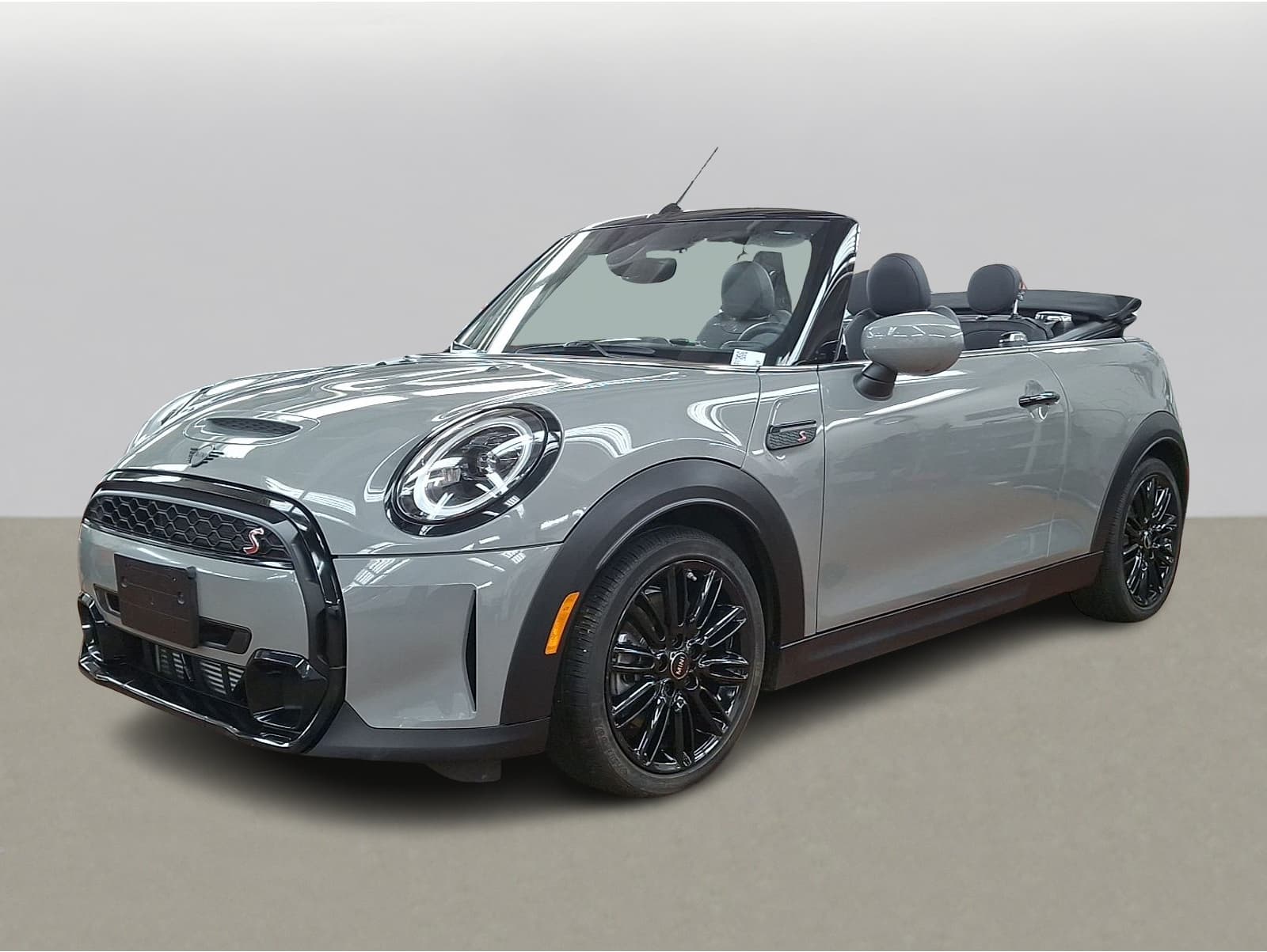 2023 MINI Convertible S's photo