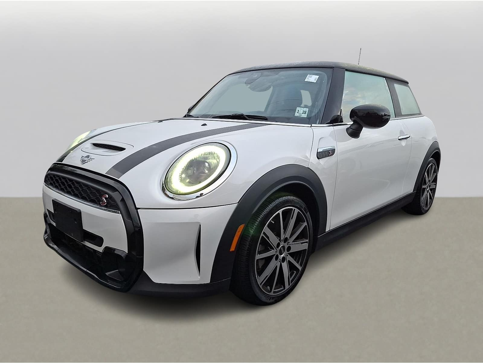 2023 MINI 3 Door S's photo