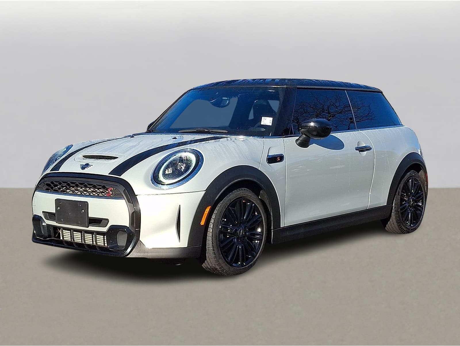 2023 MINI 3 Door S's photo