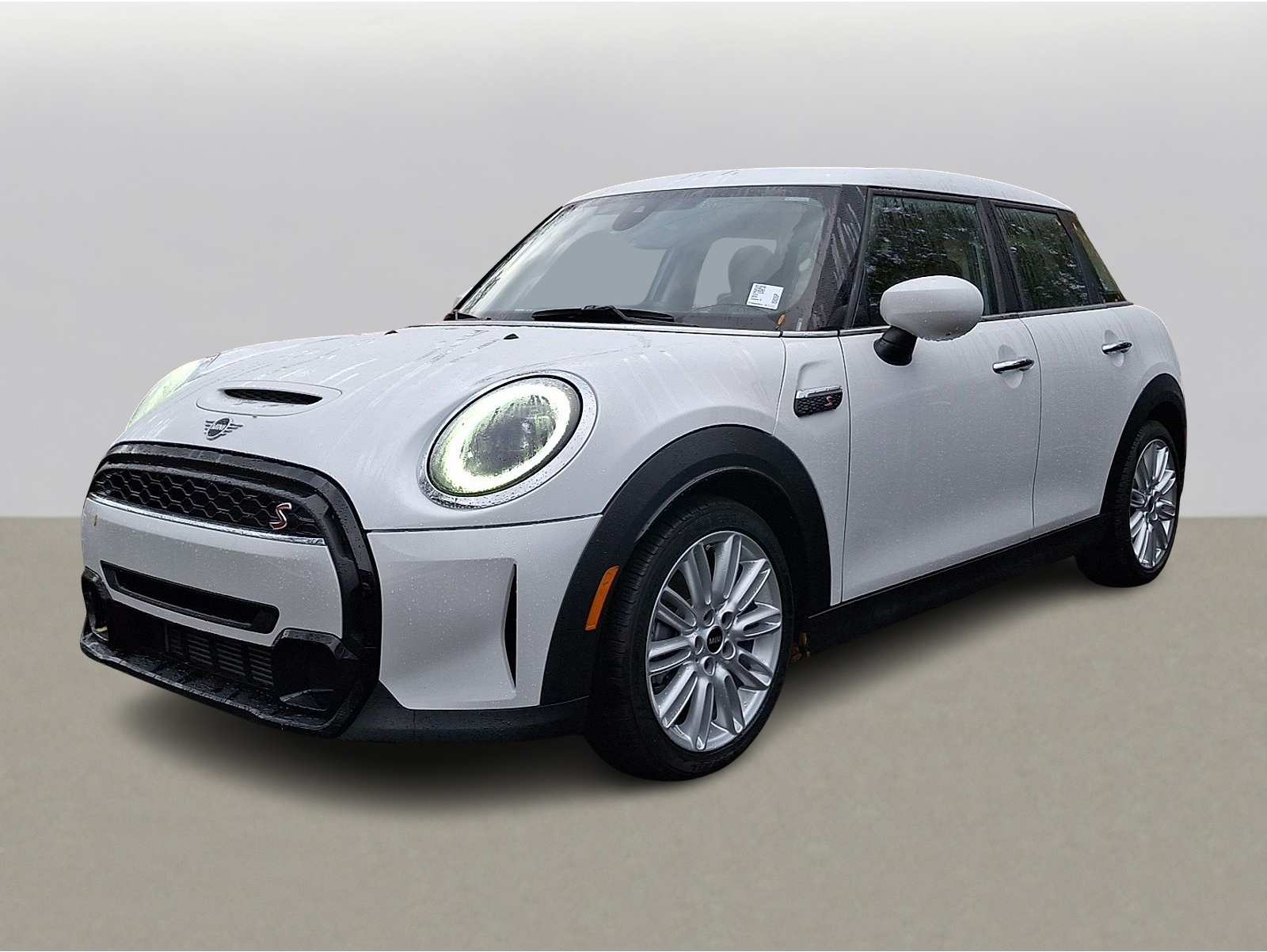 2024 MINI Hardtop 4 Door S's photo