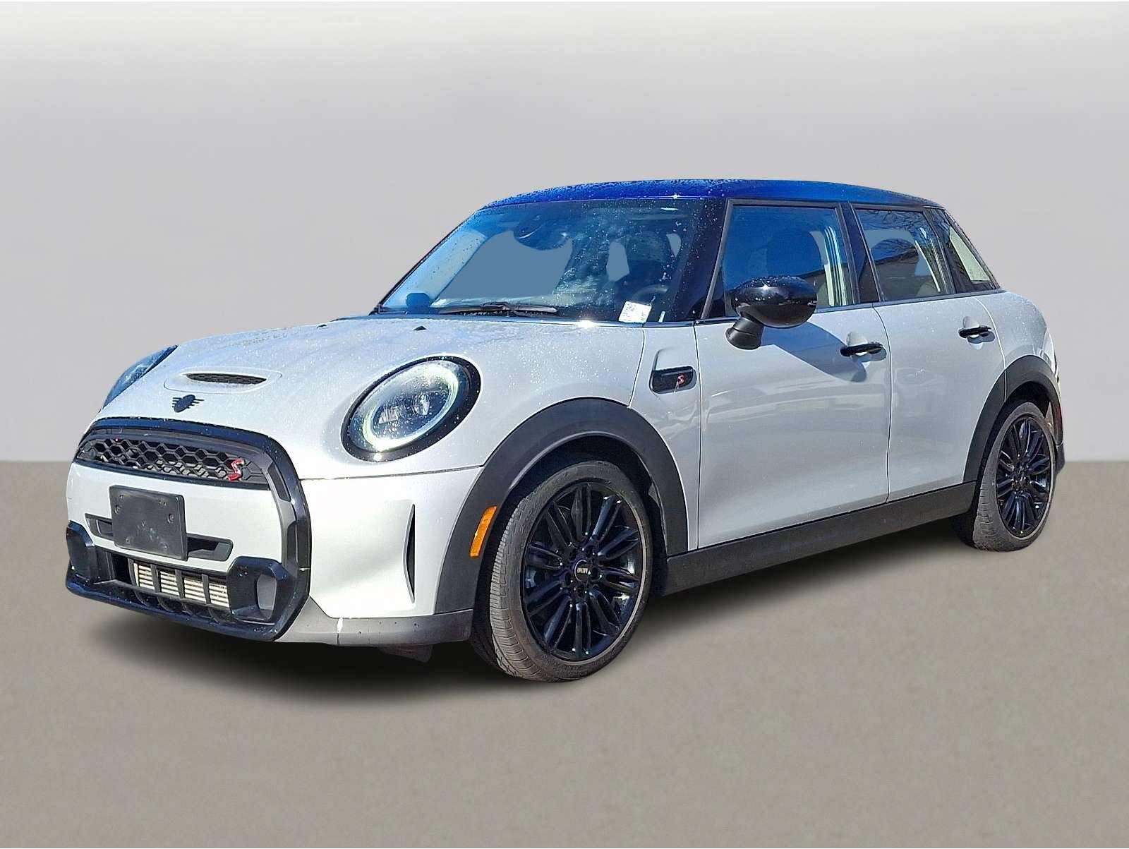 2023 MINI Hardtop 4 Door S's photo