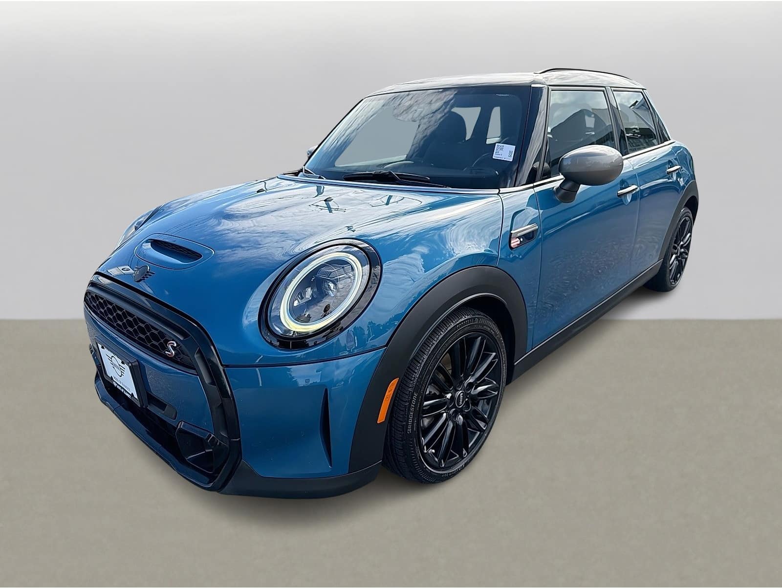 2023 MINI Hardtop 4 Door