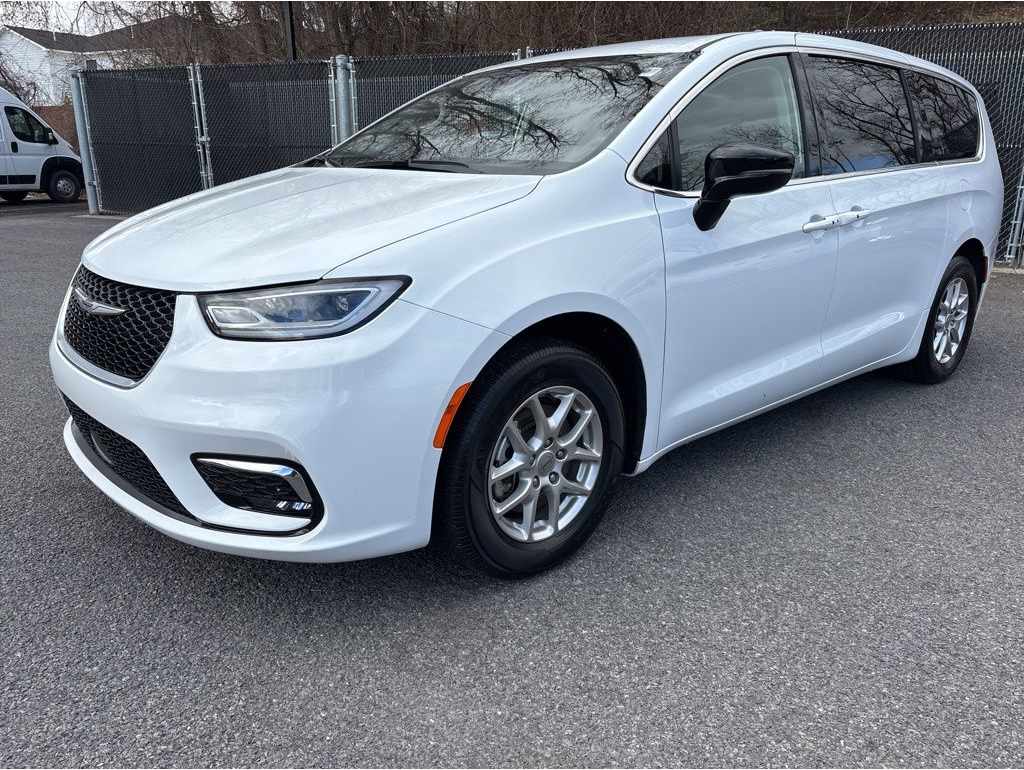 2024 Chrysler Pacifica