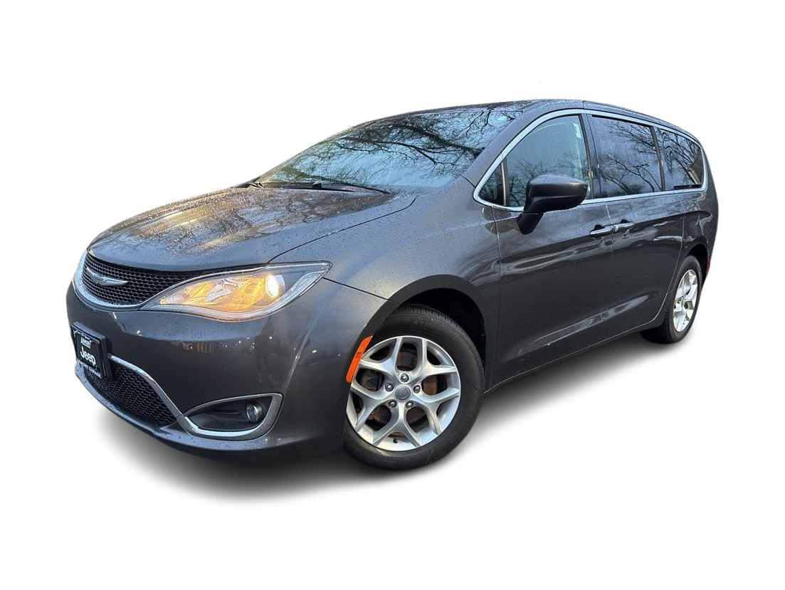 2017 Chrysler Pacifica Touring L -
                  Albany, NY