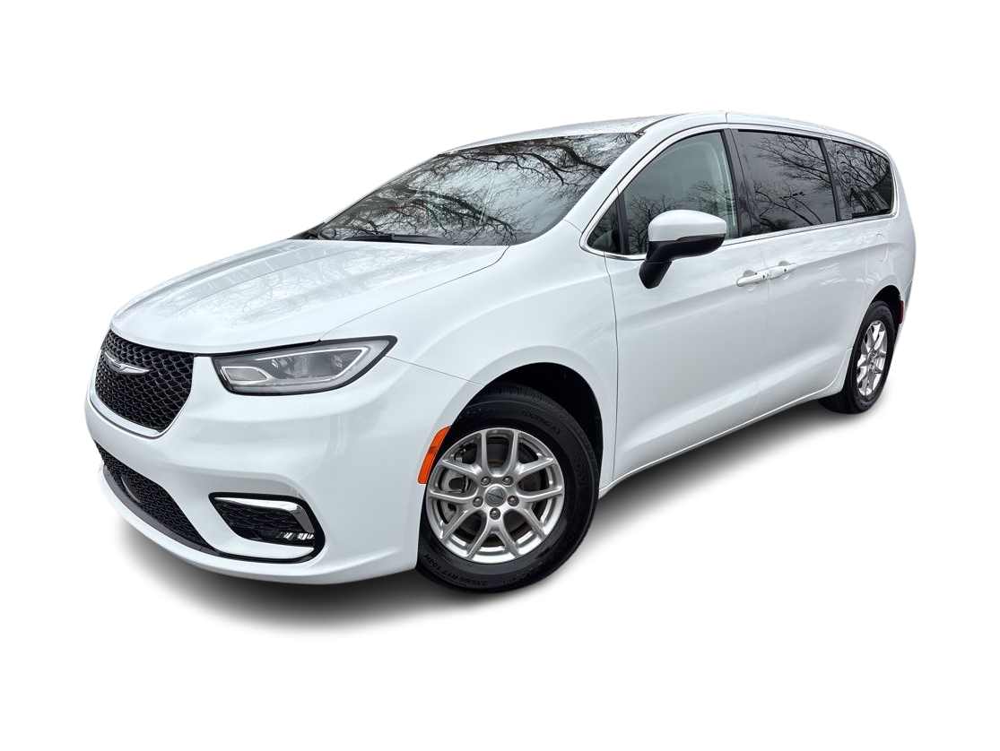 Thumbnail: 2023 Chrysler Pacifica - 1