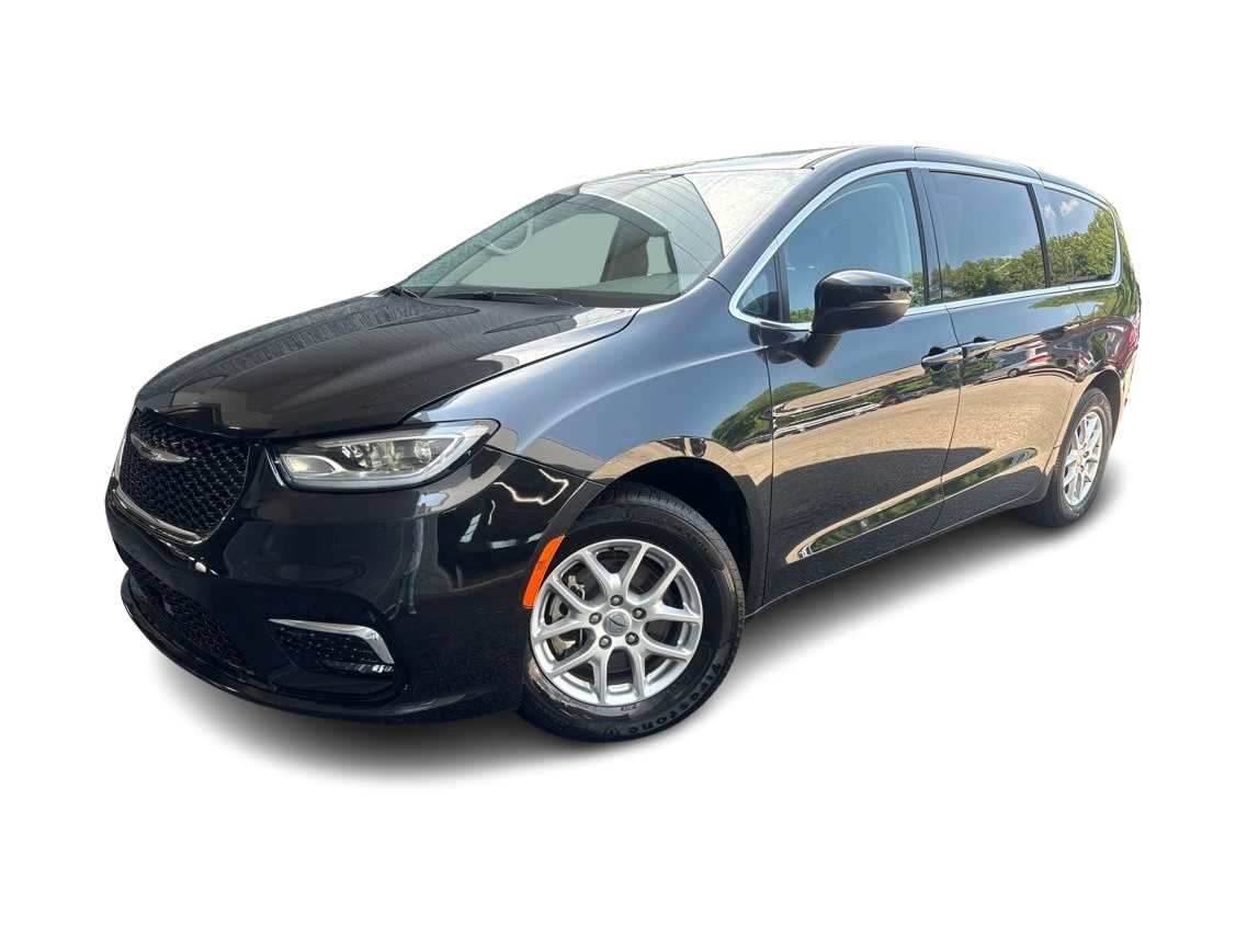 Thumbnail: 2023 Chrysler Pacifica - 1
